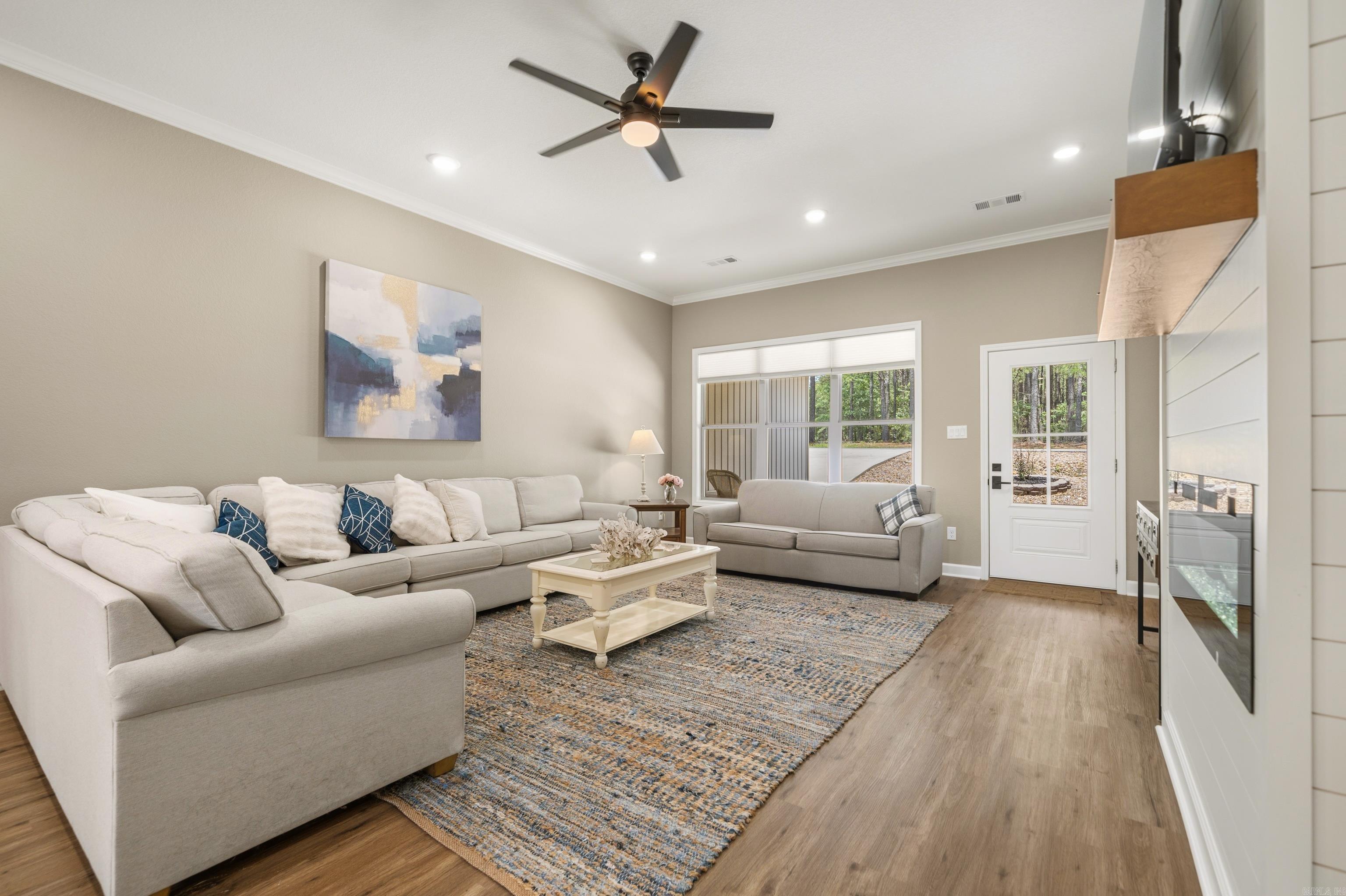 ALTA VISTA - Residential