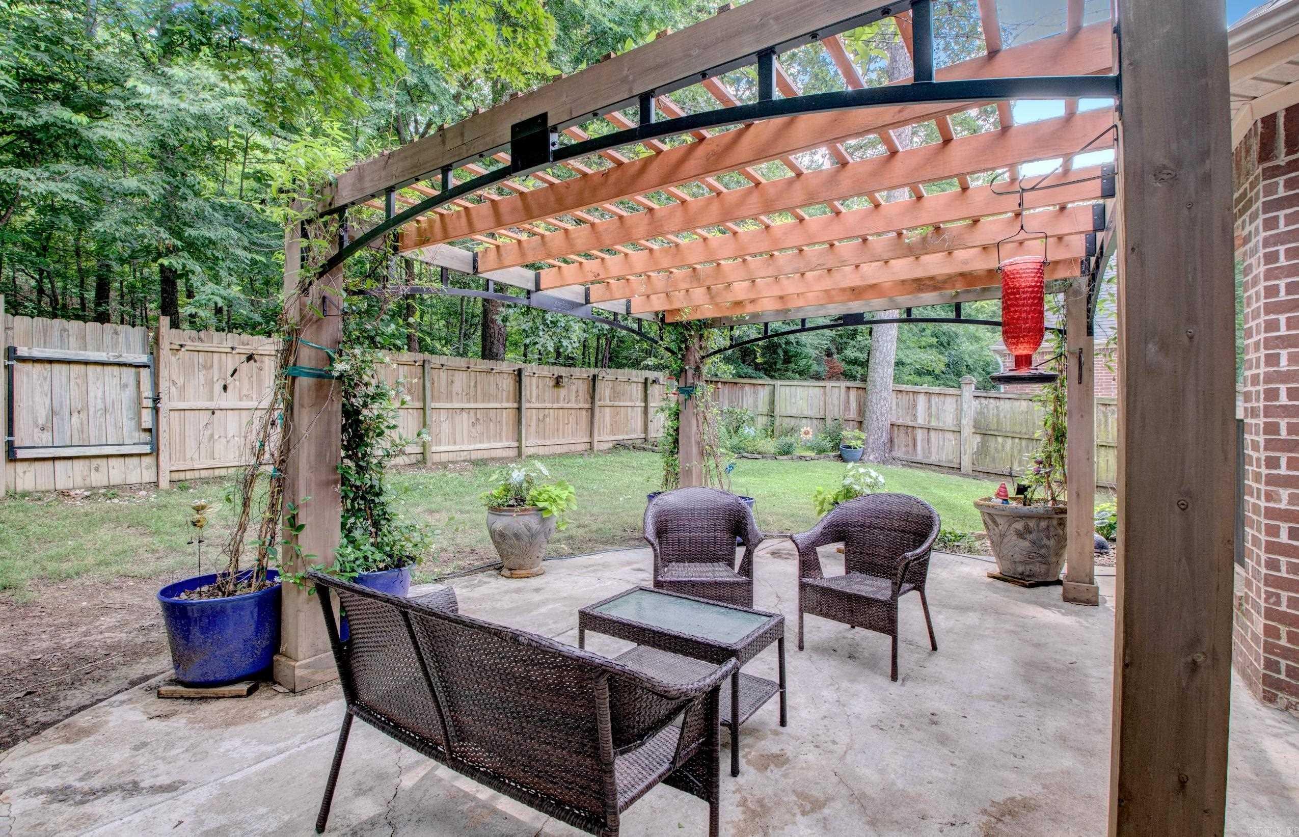 WOODLANDS EDGE - Residential