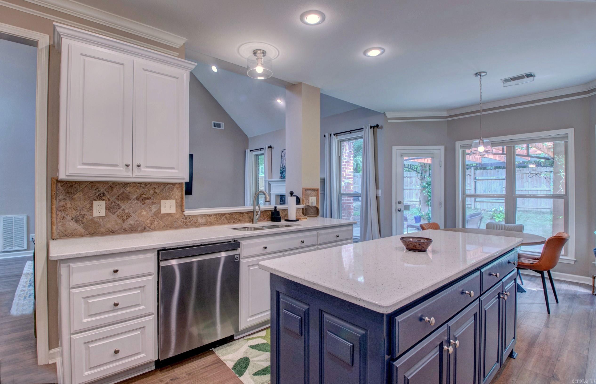 WOODLANDS EDGE - Residential