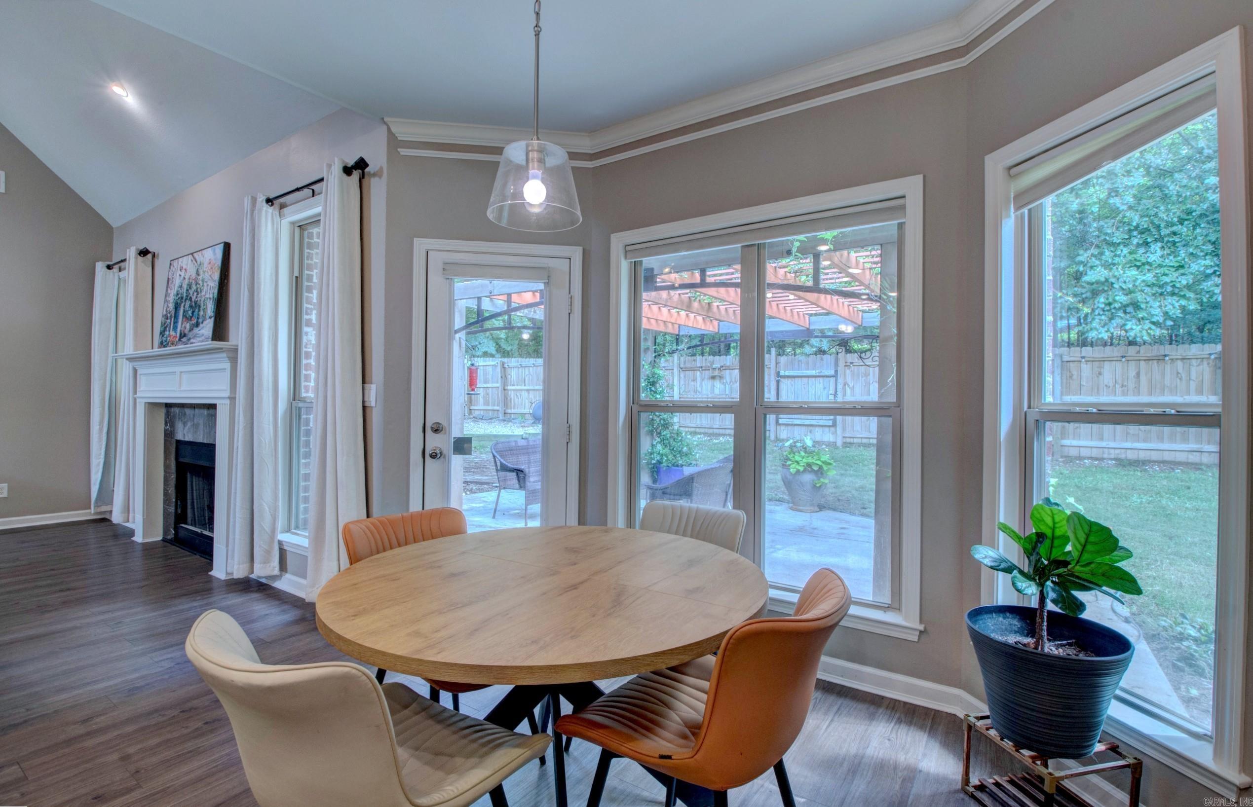 WOODLANDS EDGE - Residential