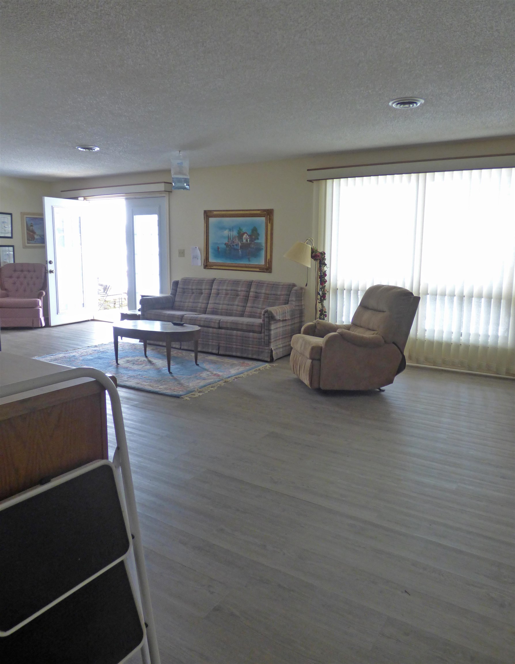 THUNDERBIRD - Residential