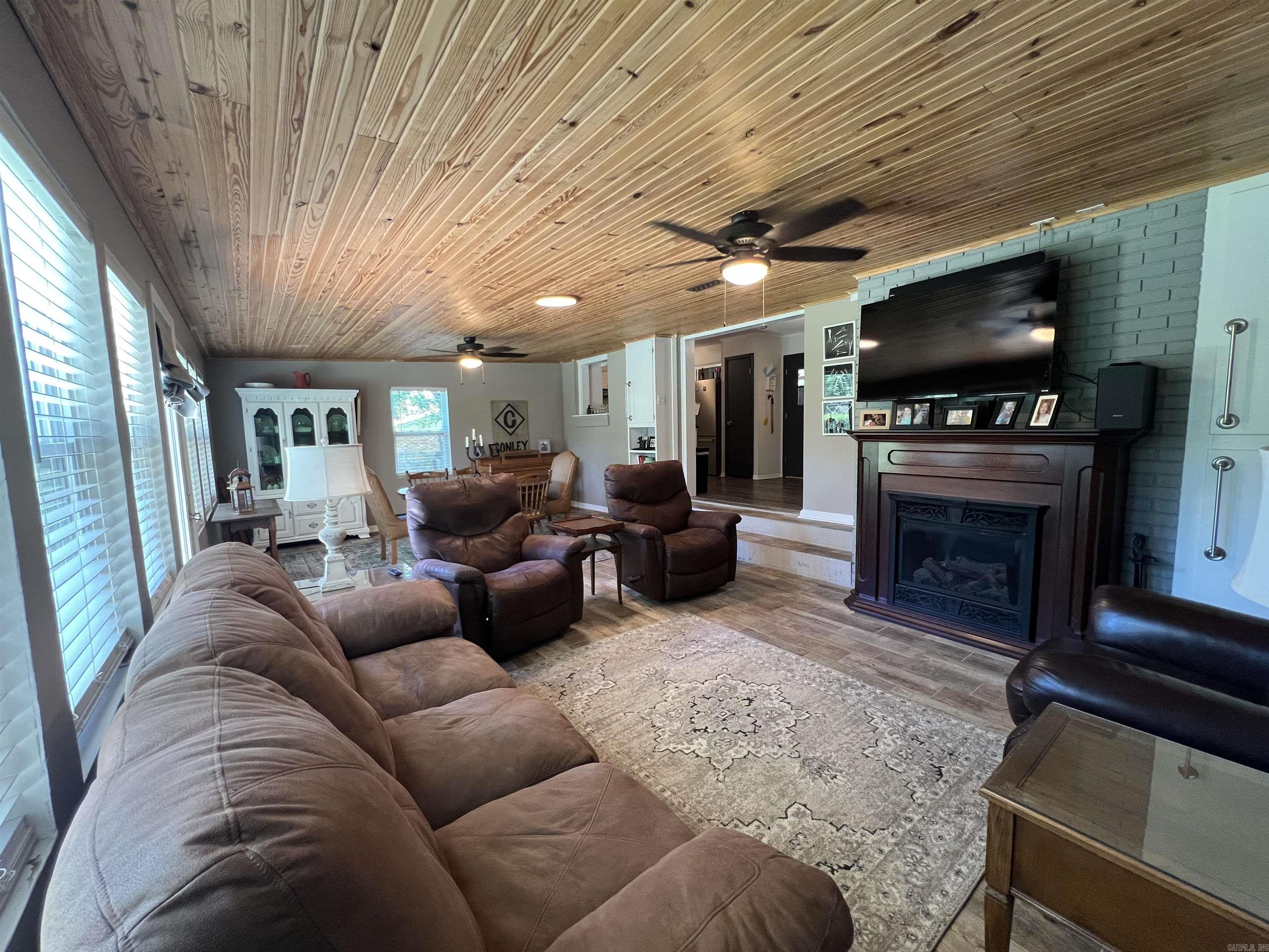WILEYS 12TH STREET - Residential