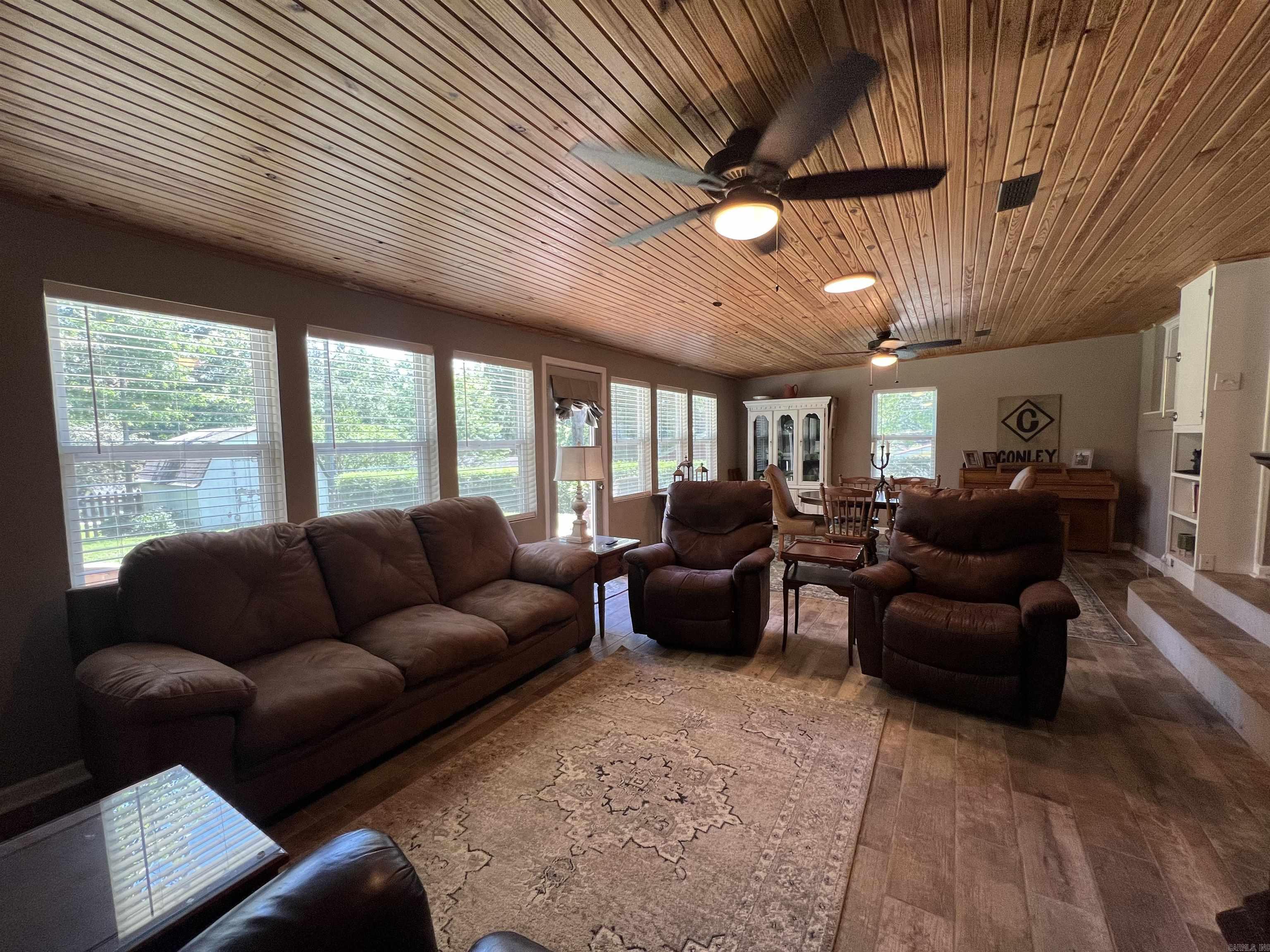 WILEYS 12TH STREET - Residential
