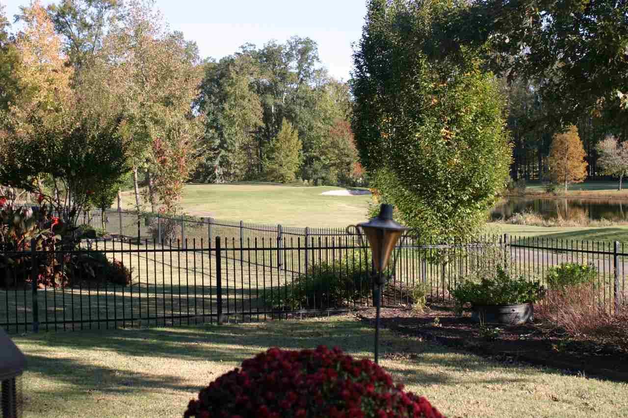 COUNTRY CLUB OF ARK THE - Residential