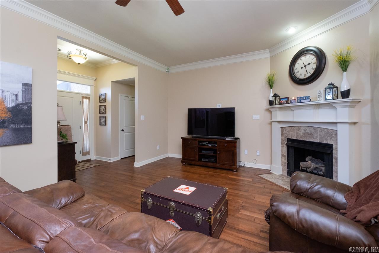 KINGS CROSSING - Residential