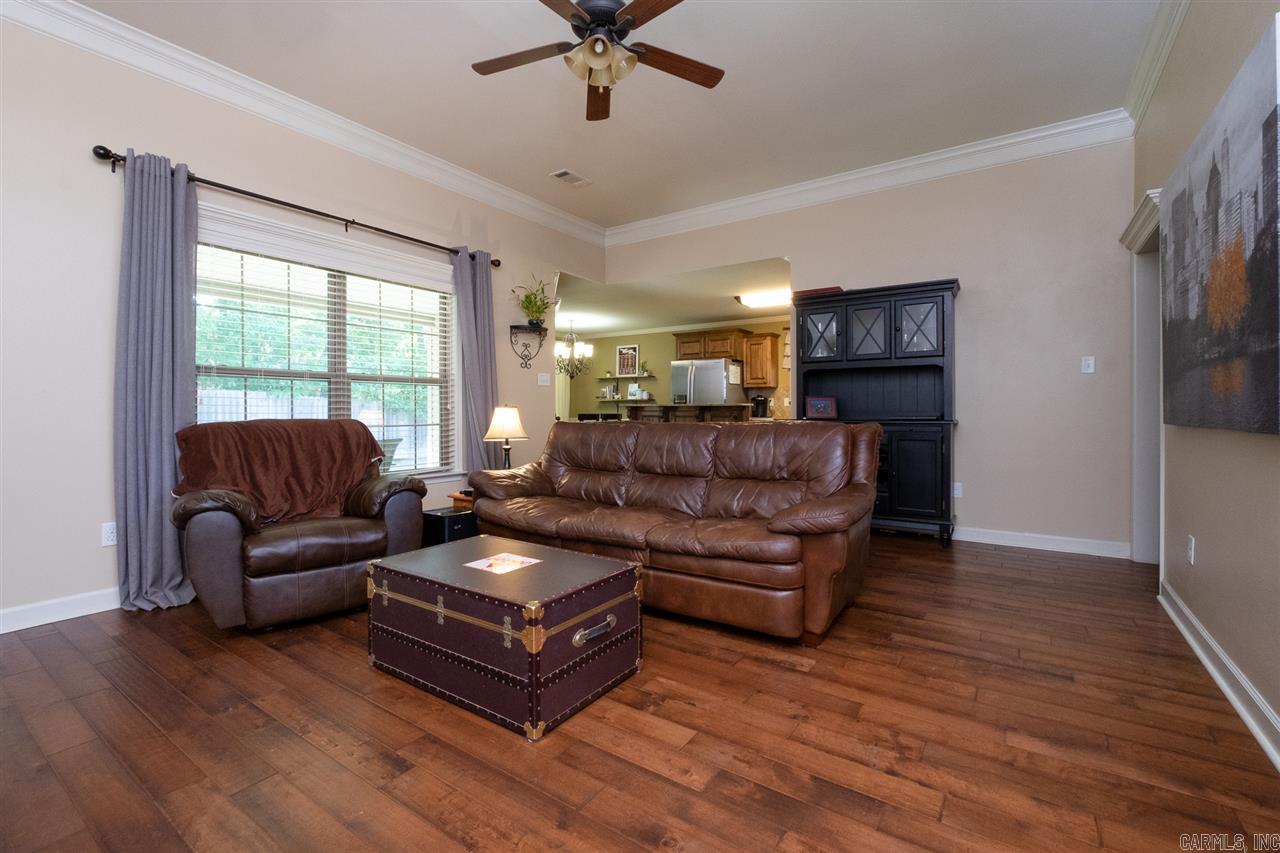 KINGS CROSSING - Residential