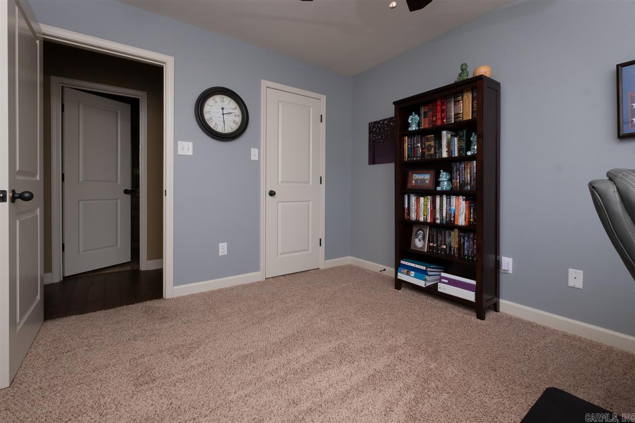 KINGS CROSSING - Residential
