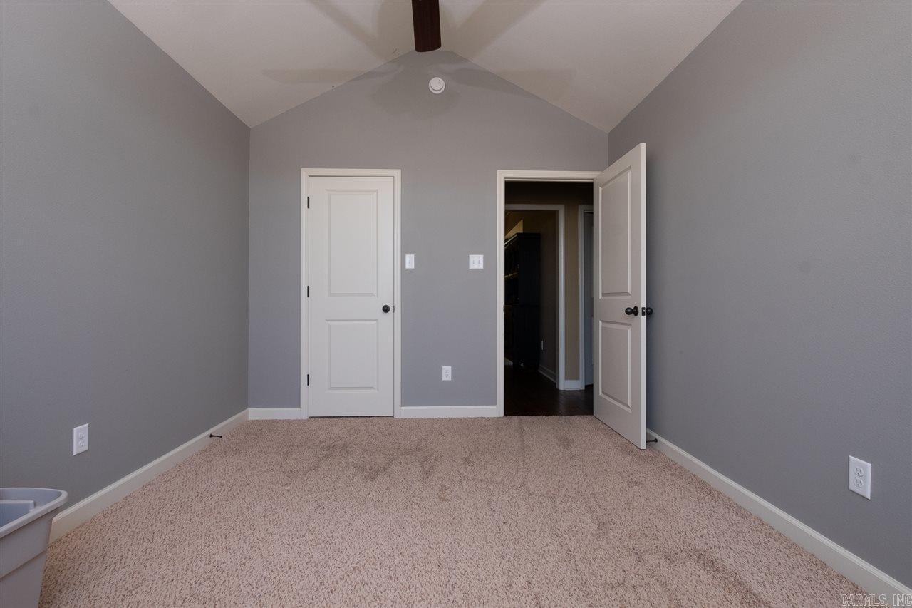 KINGS CROSSING - Residential