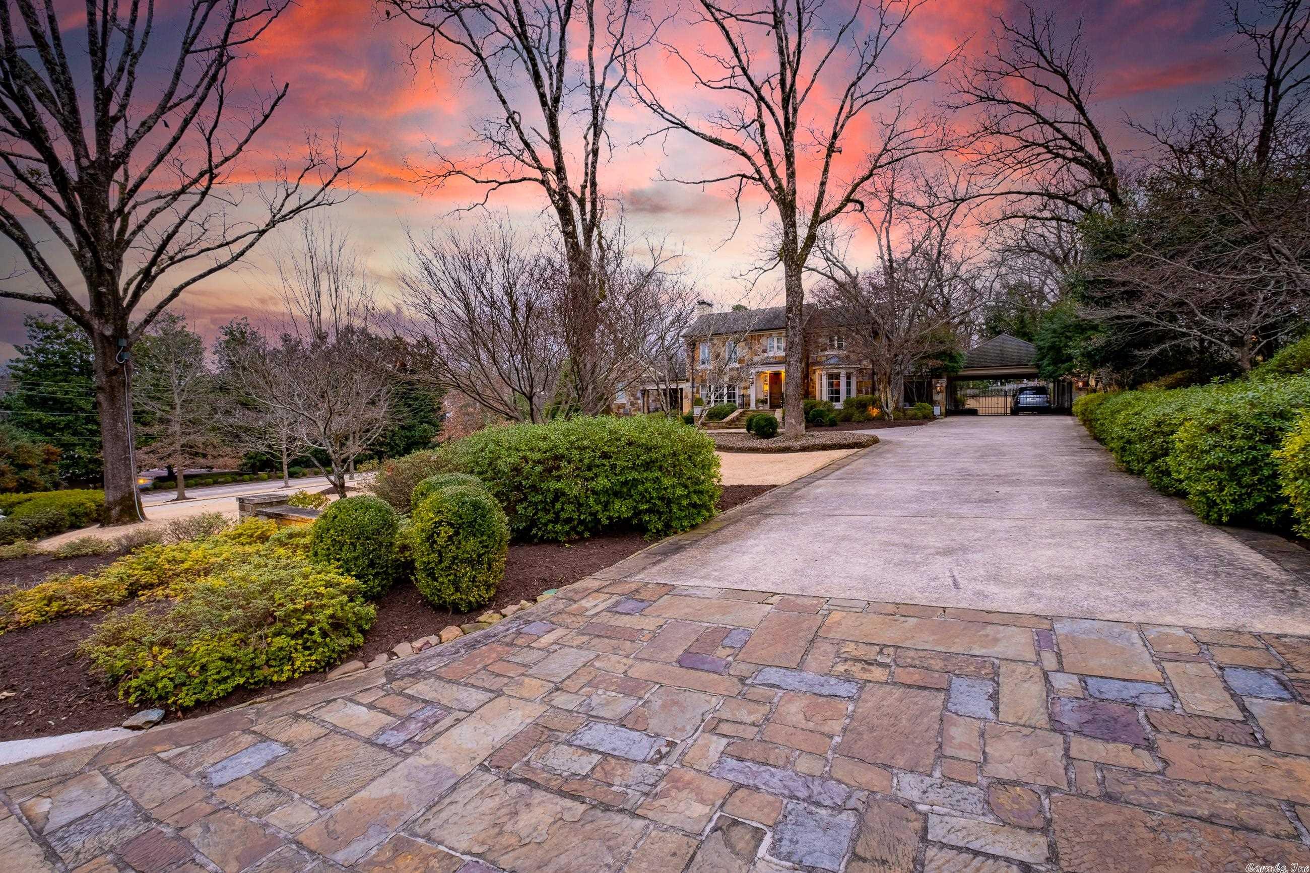 PALISADE ESTATE - Residential