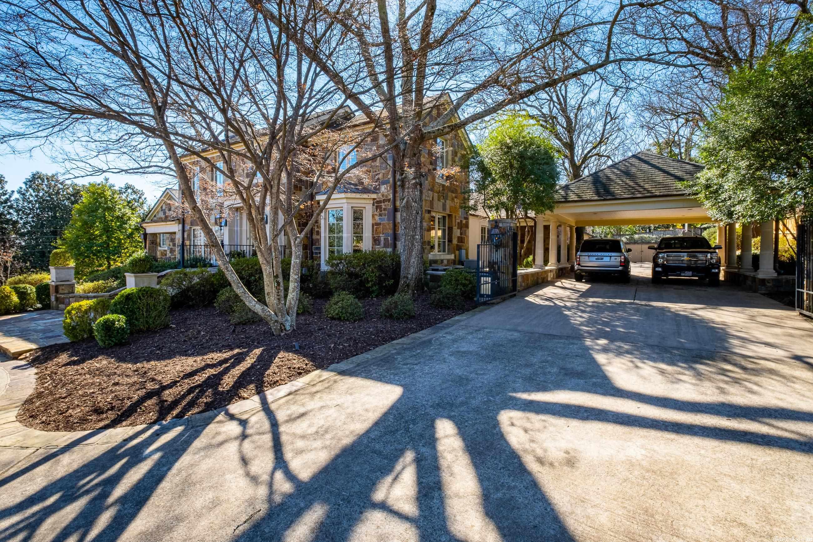 PALISADE ESTATE - Residential