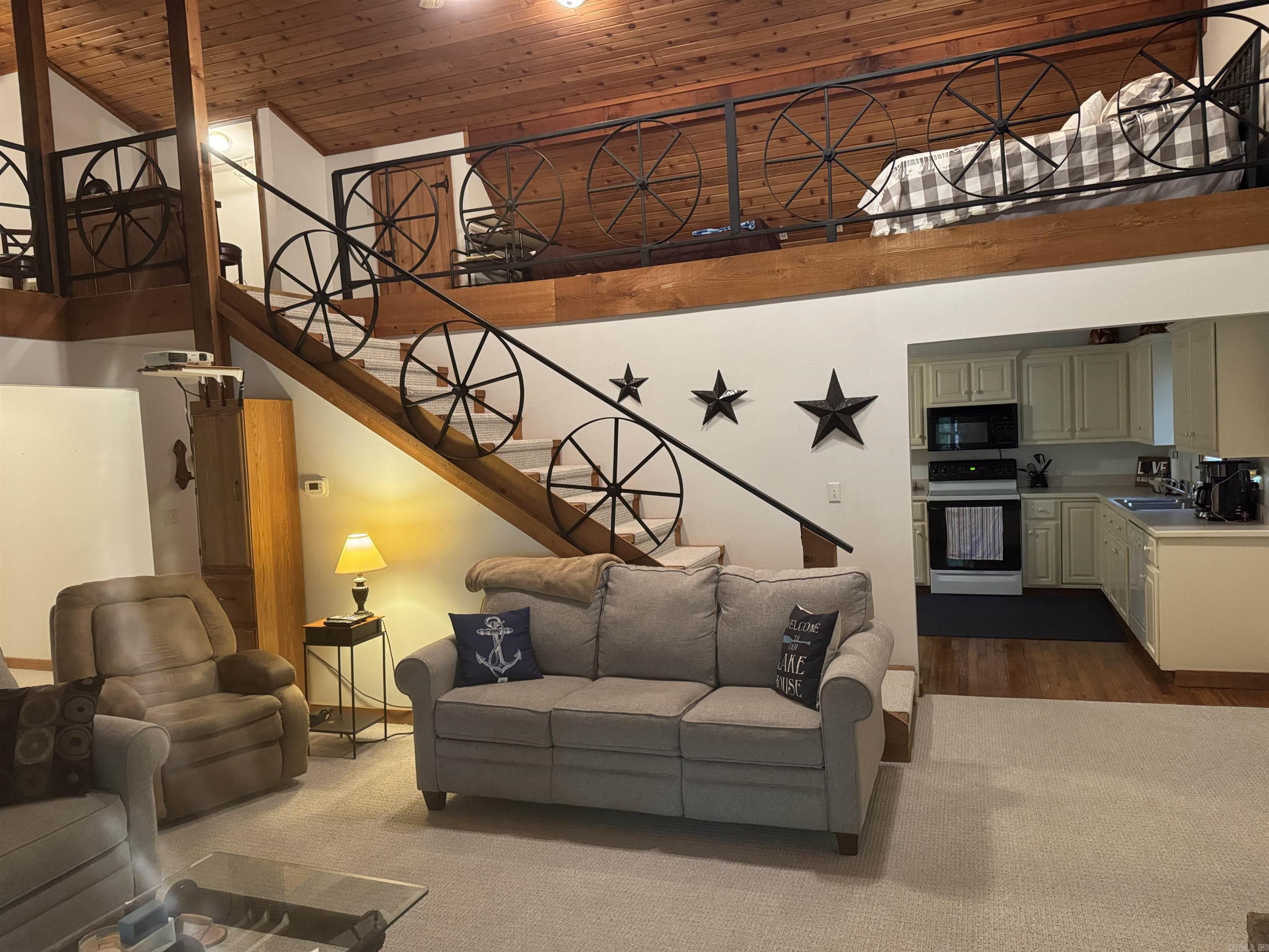 LAKESHORE HILLS (ANDERSON'S) - L - Residential