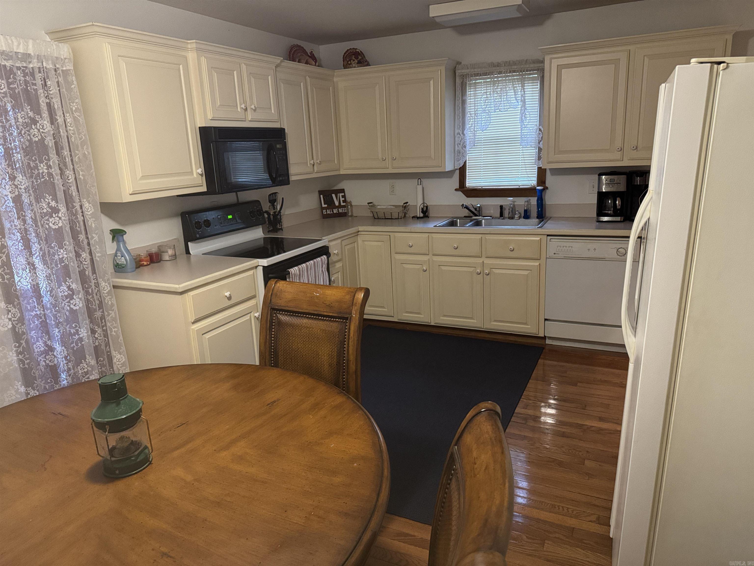 LAKESHORE HILLS (ANDERSON'S) - L - Residential