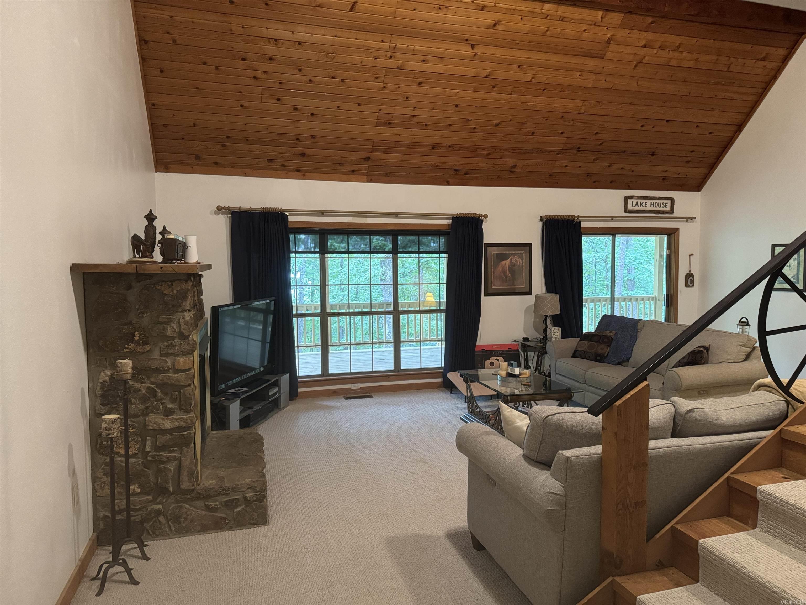 LAKESHORE HILLS (ANDERSON'S) - L - Residential