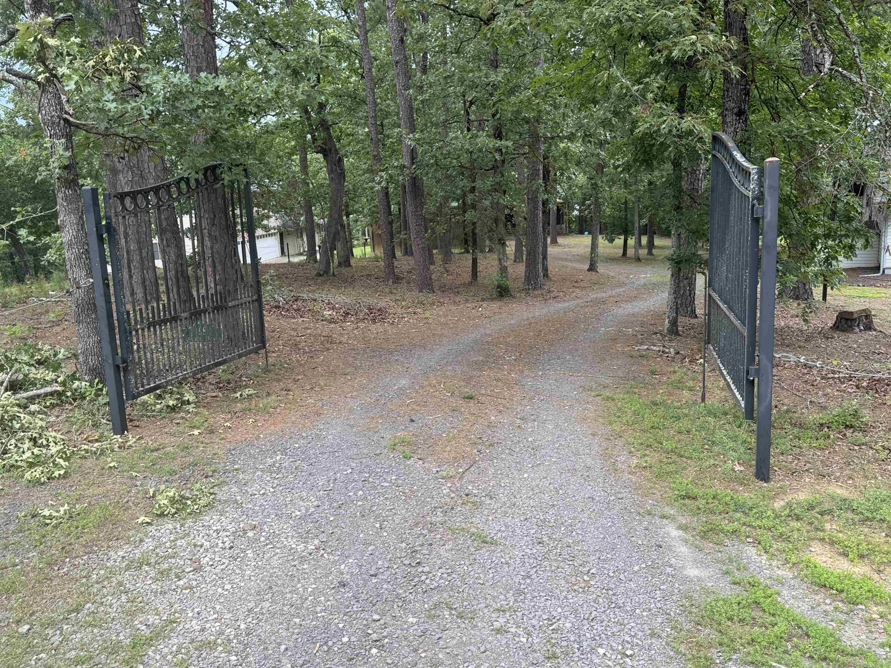 LAKESHORE HILLS (ANDERSON'S) - L - Residential