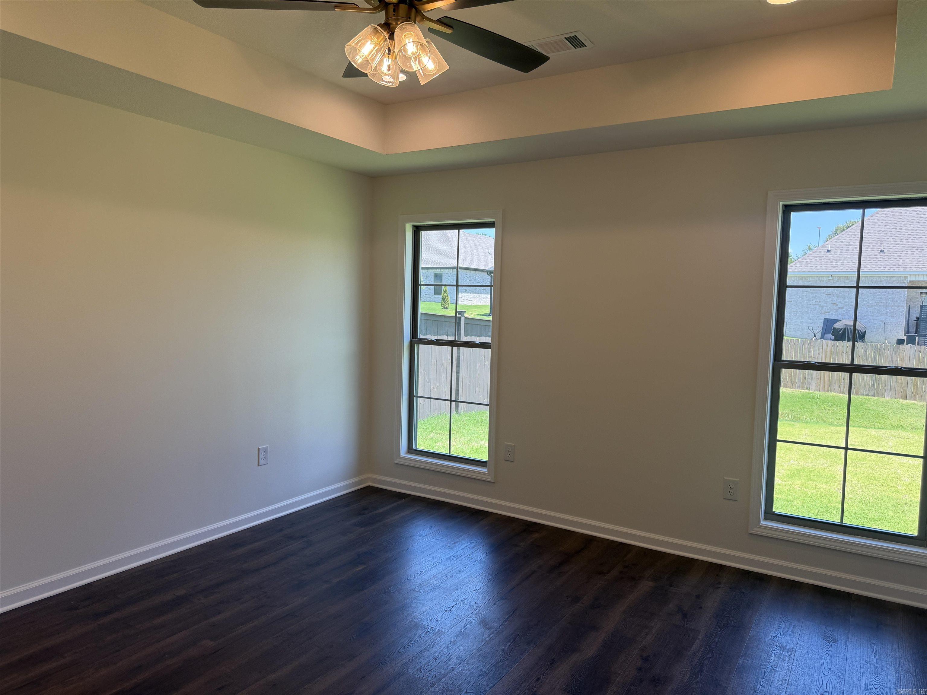 SIERRA HILLS - Residential