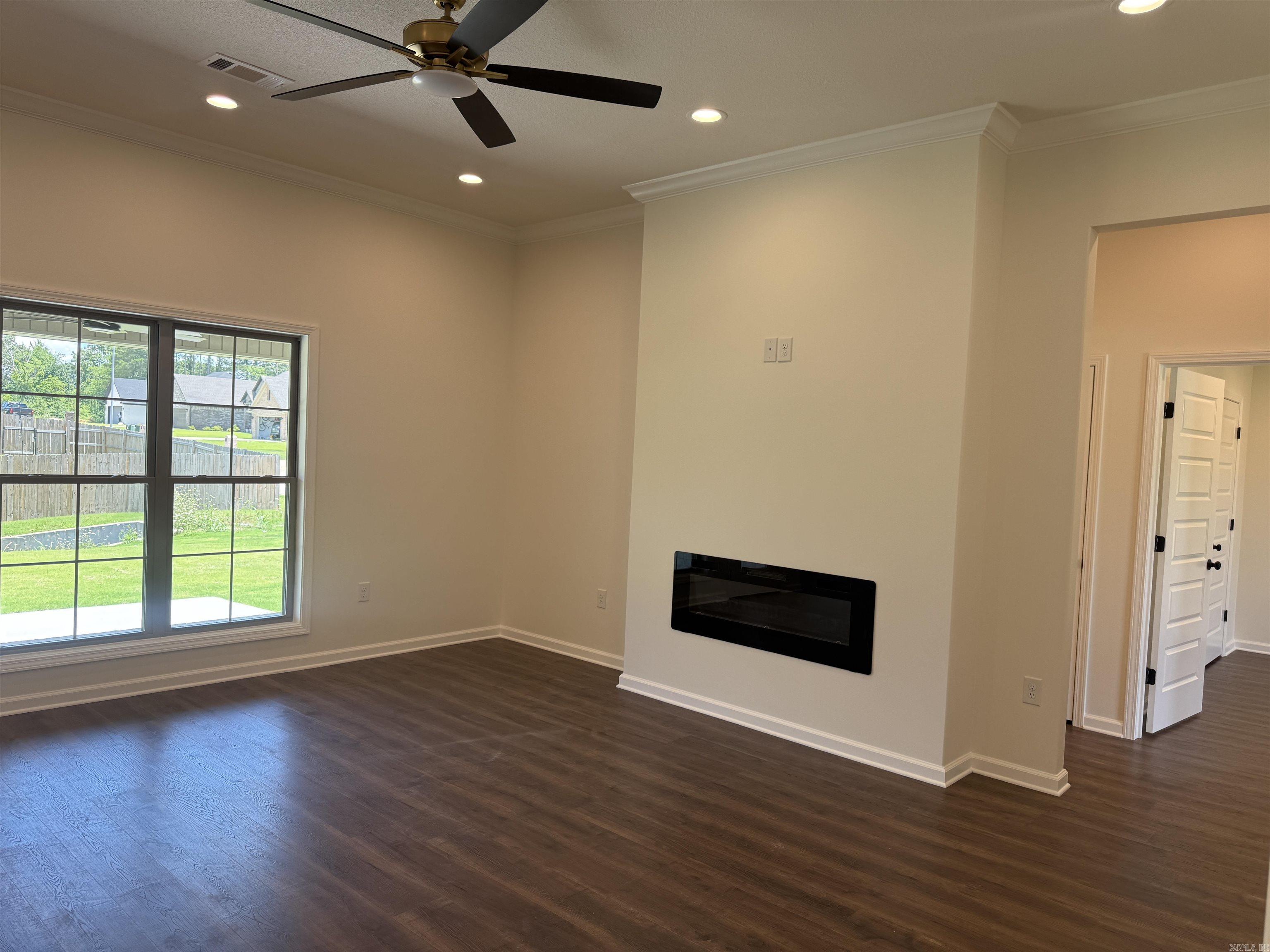 SIERRA HILLS - Residential