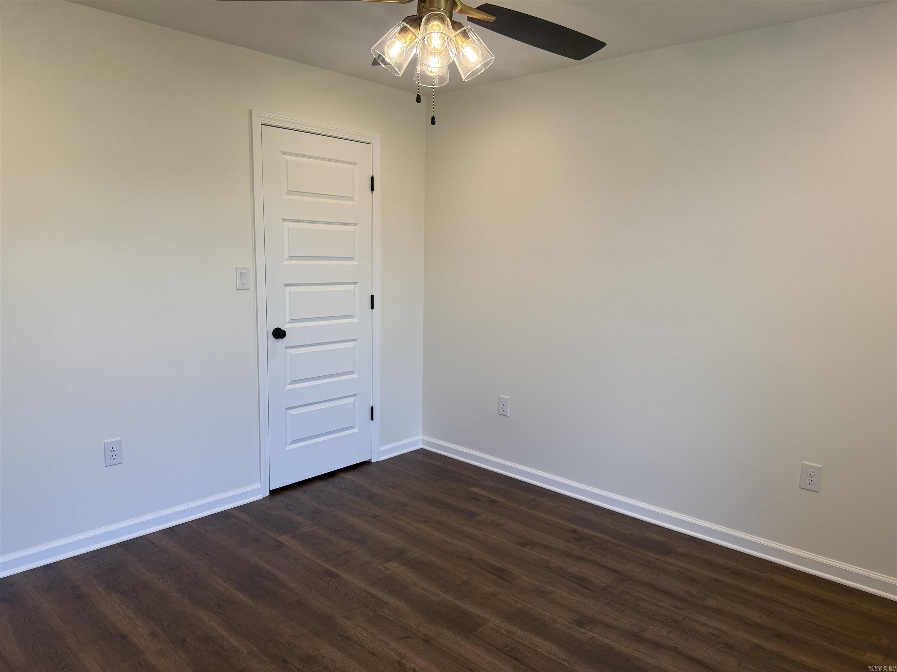 SIERRA HILLS - Residential
