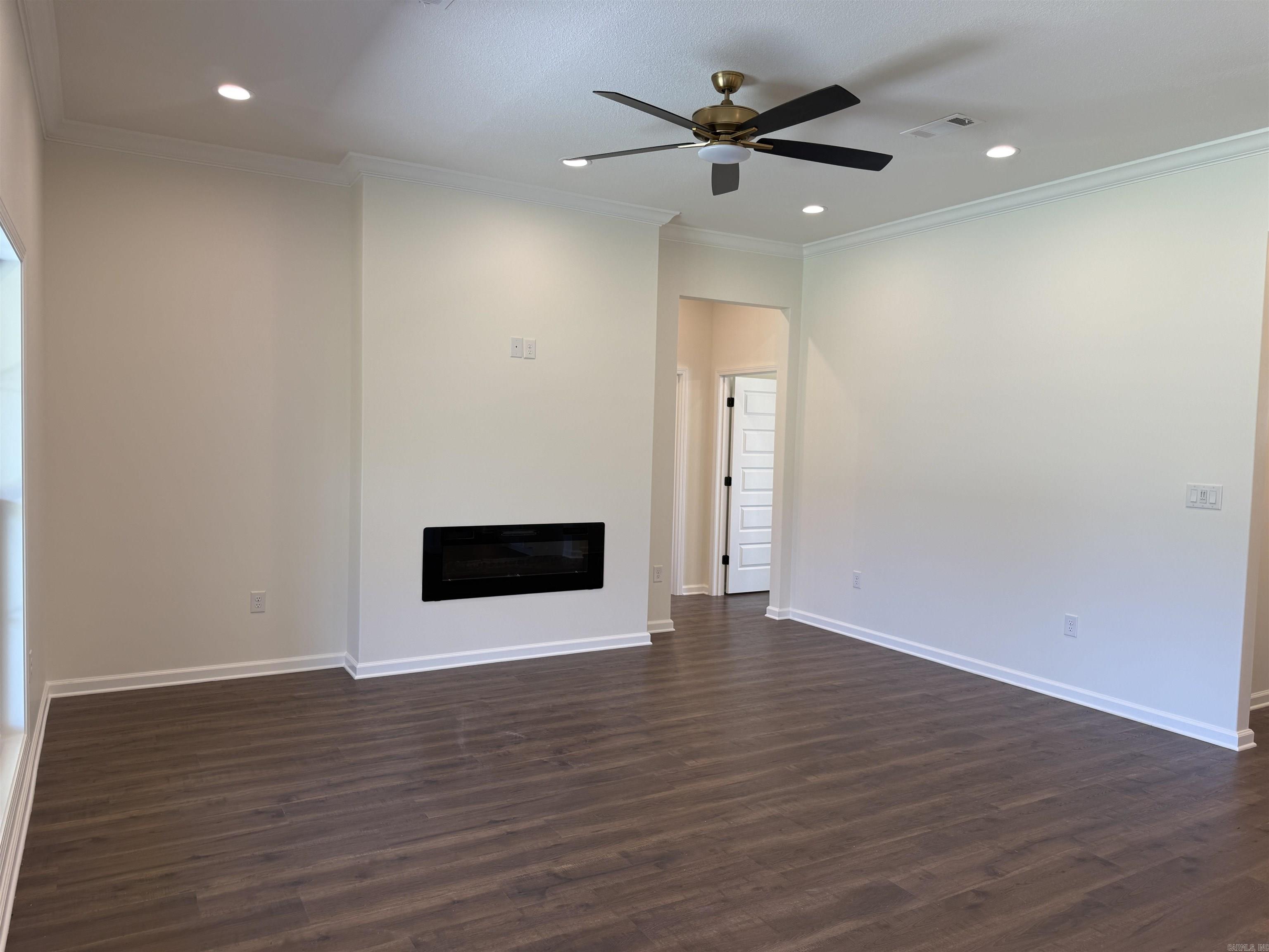 SIERRA HILLS - Residential