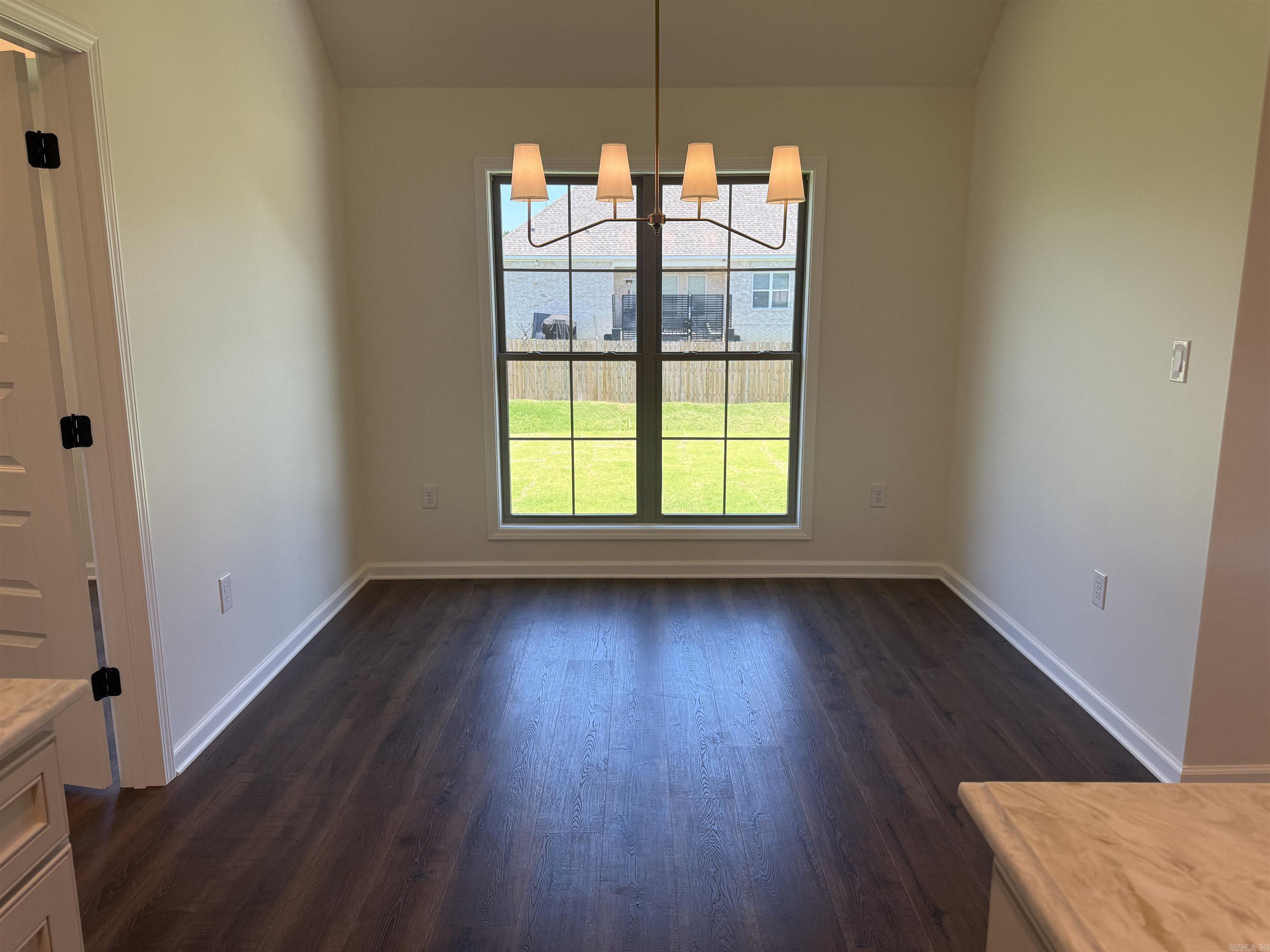 SIERRA HILLS - Residential