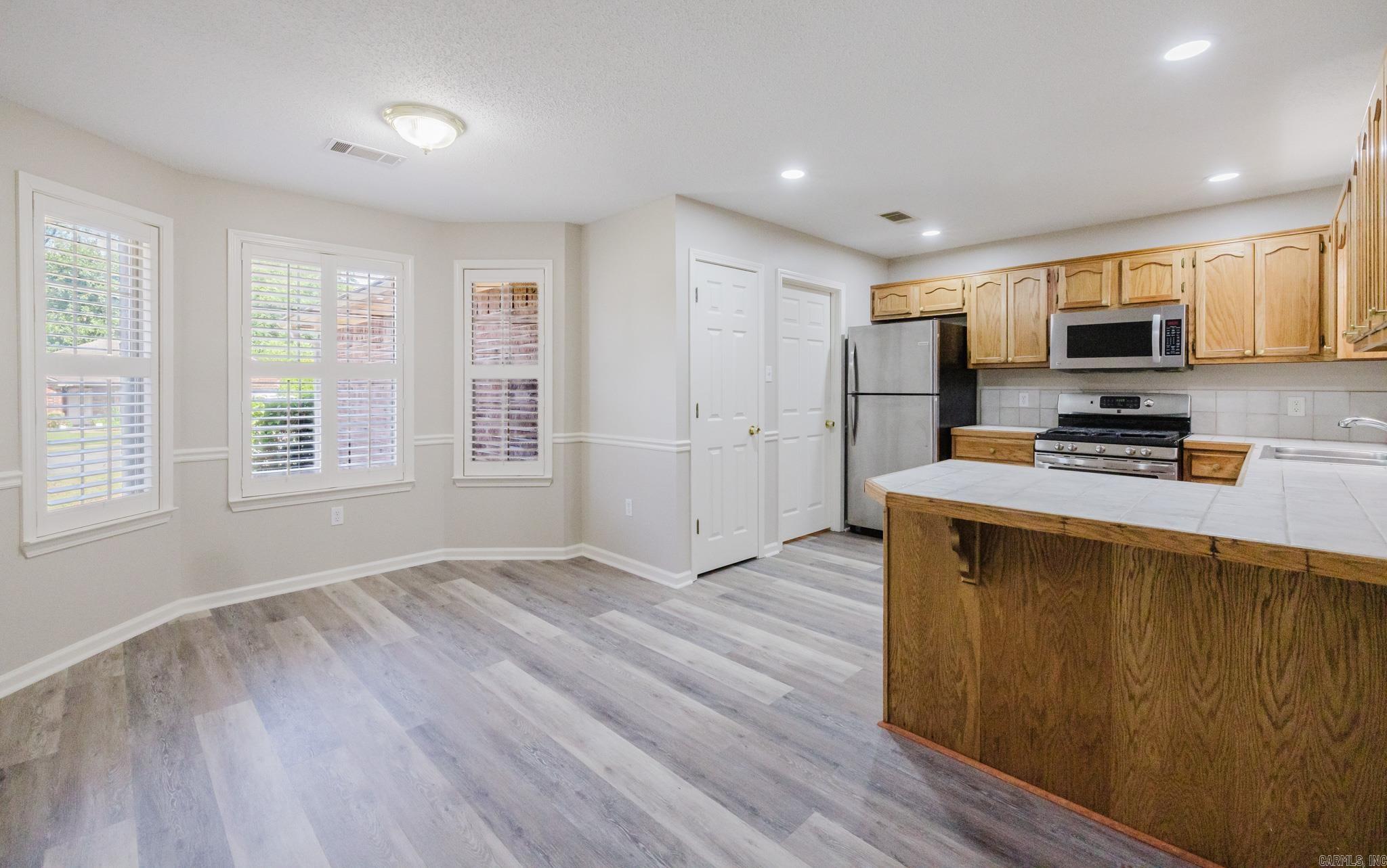 NORTHRIDGE - Residential