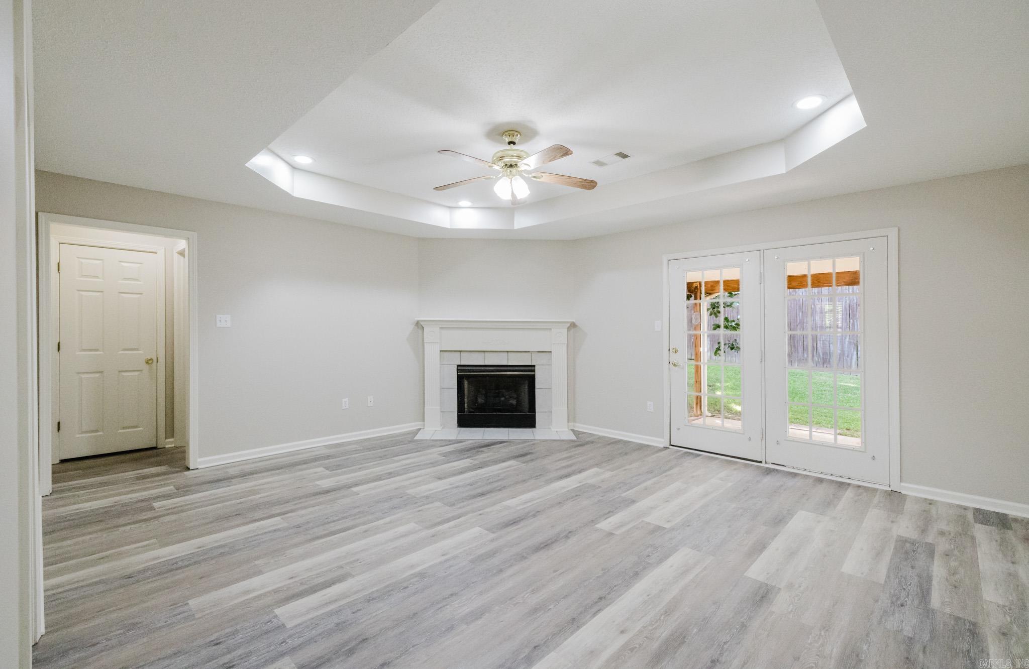 NORTHRIDGE - Residential