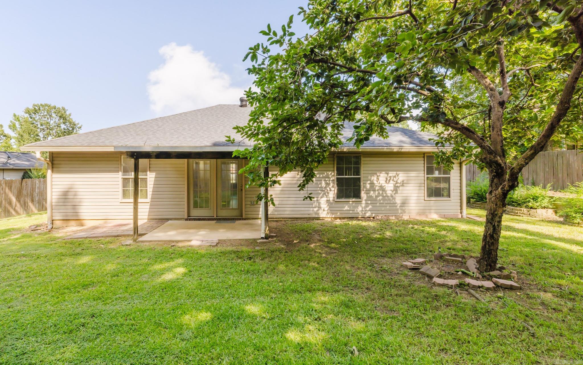 NORTHRIDGE - Residential