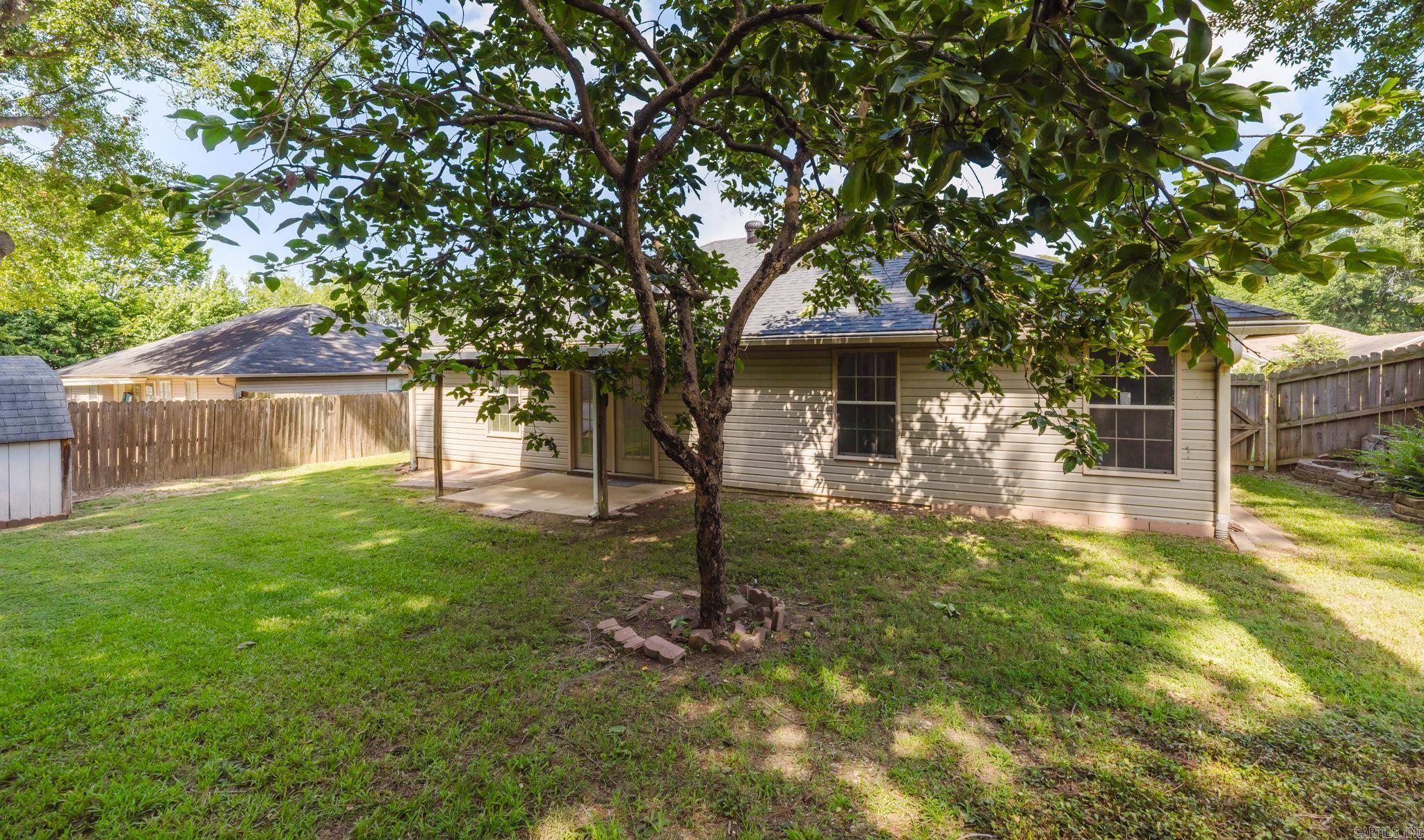 NORTHRIDGE - Residential