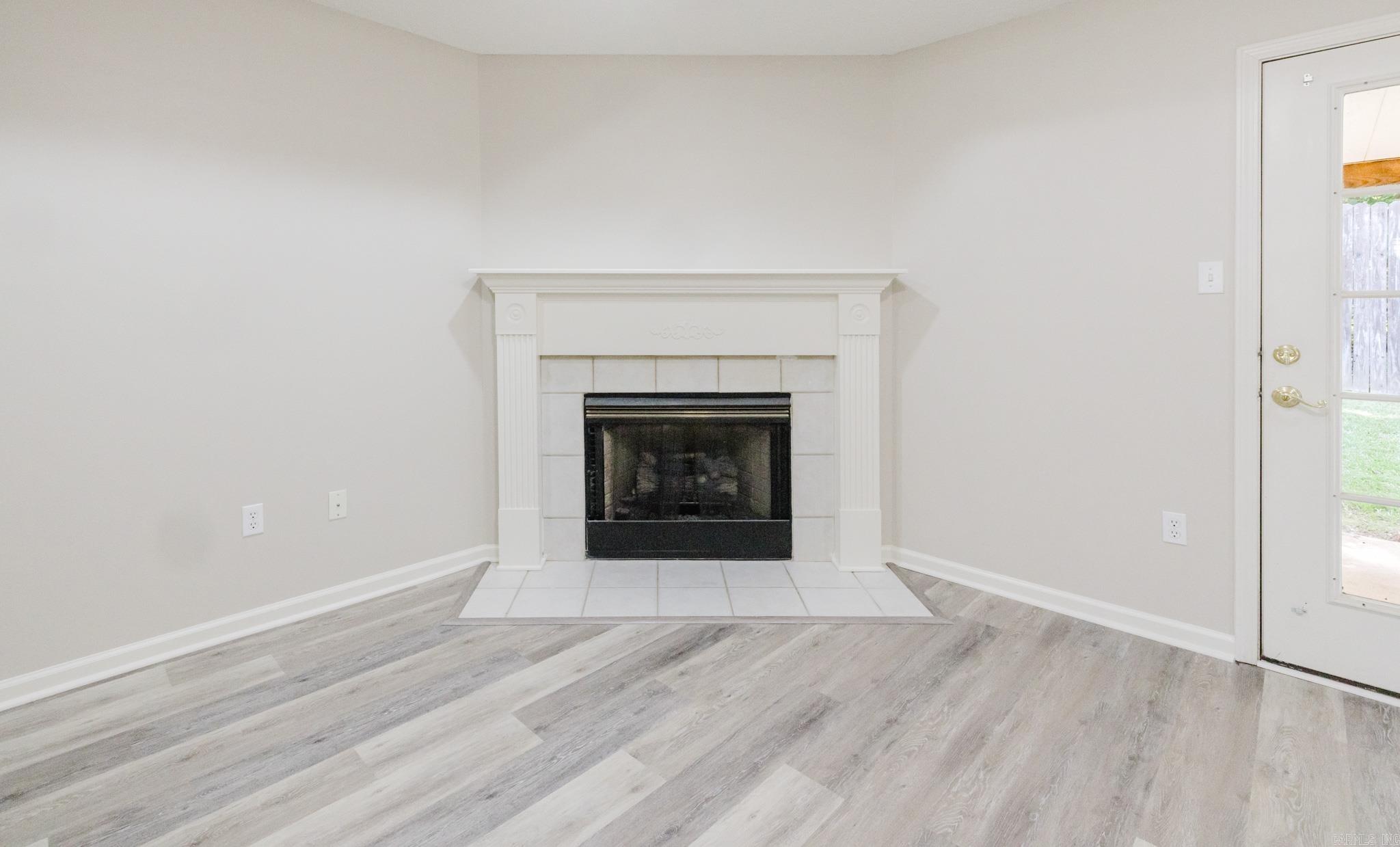 NORTHRIDGE - Residential