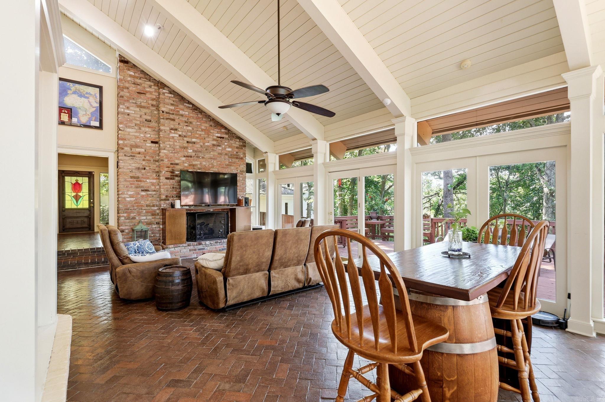 SHADY VALLEY - Residential