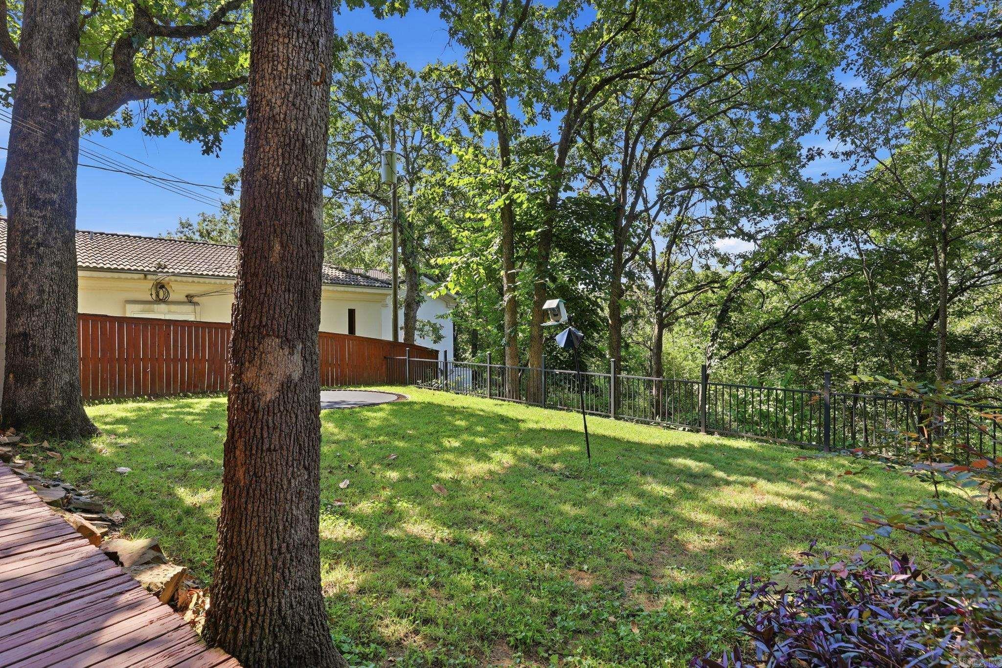SHADY VALLEY - Residential