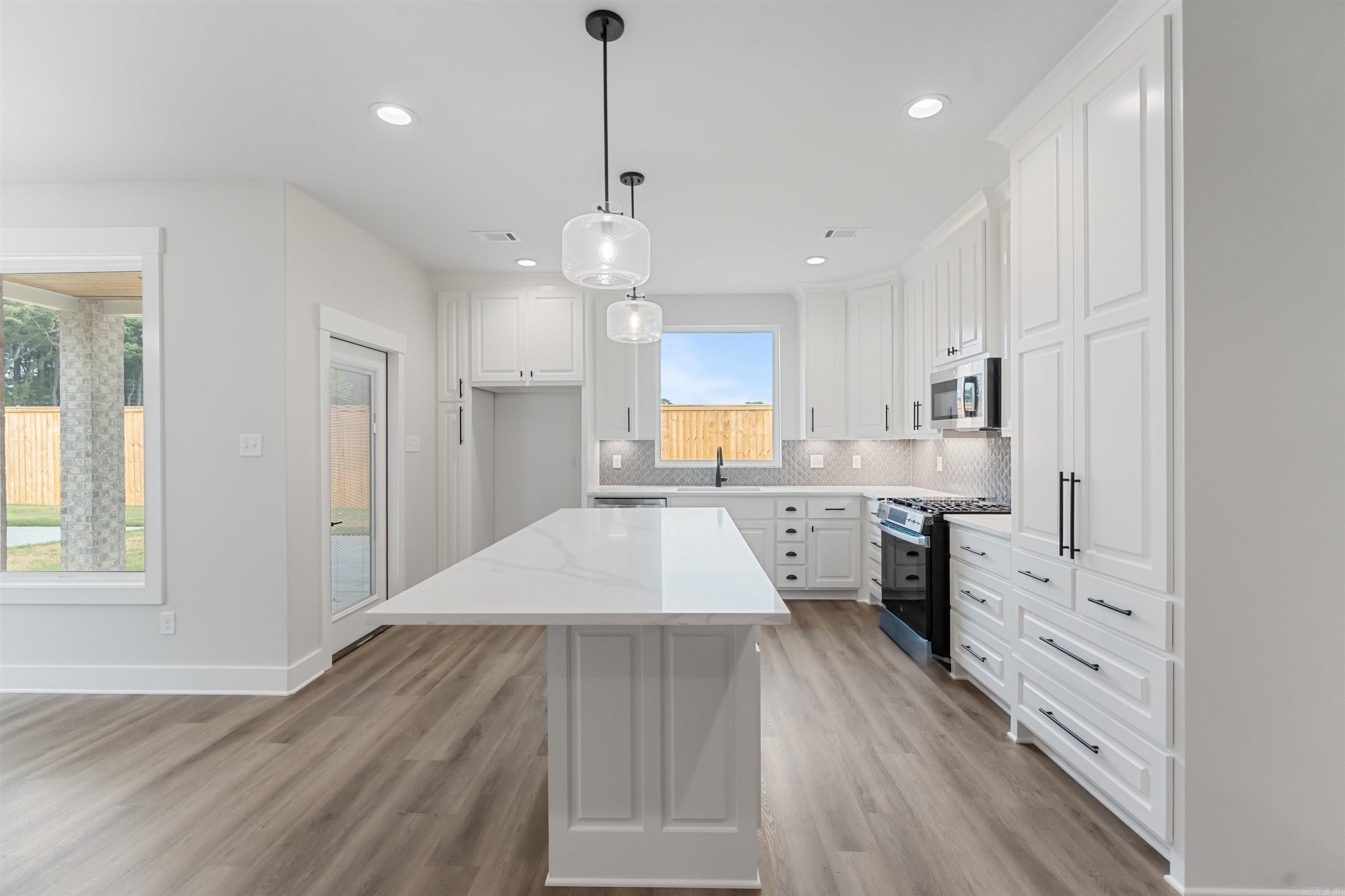 HUNTER CROSSING - Residential