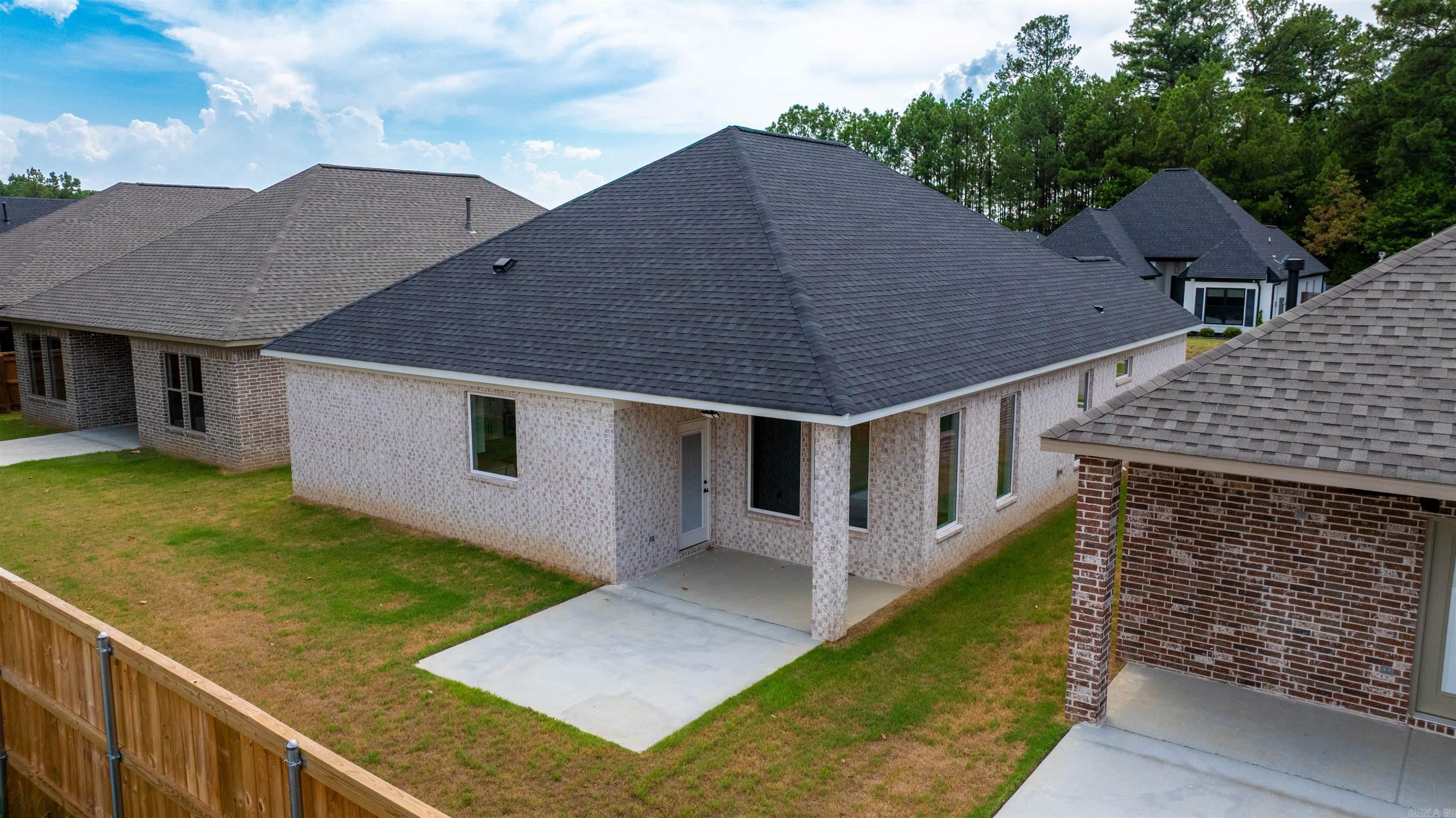 HUNTER CROSSING - Residential