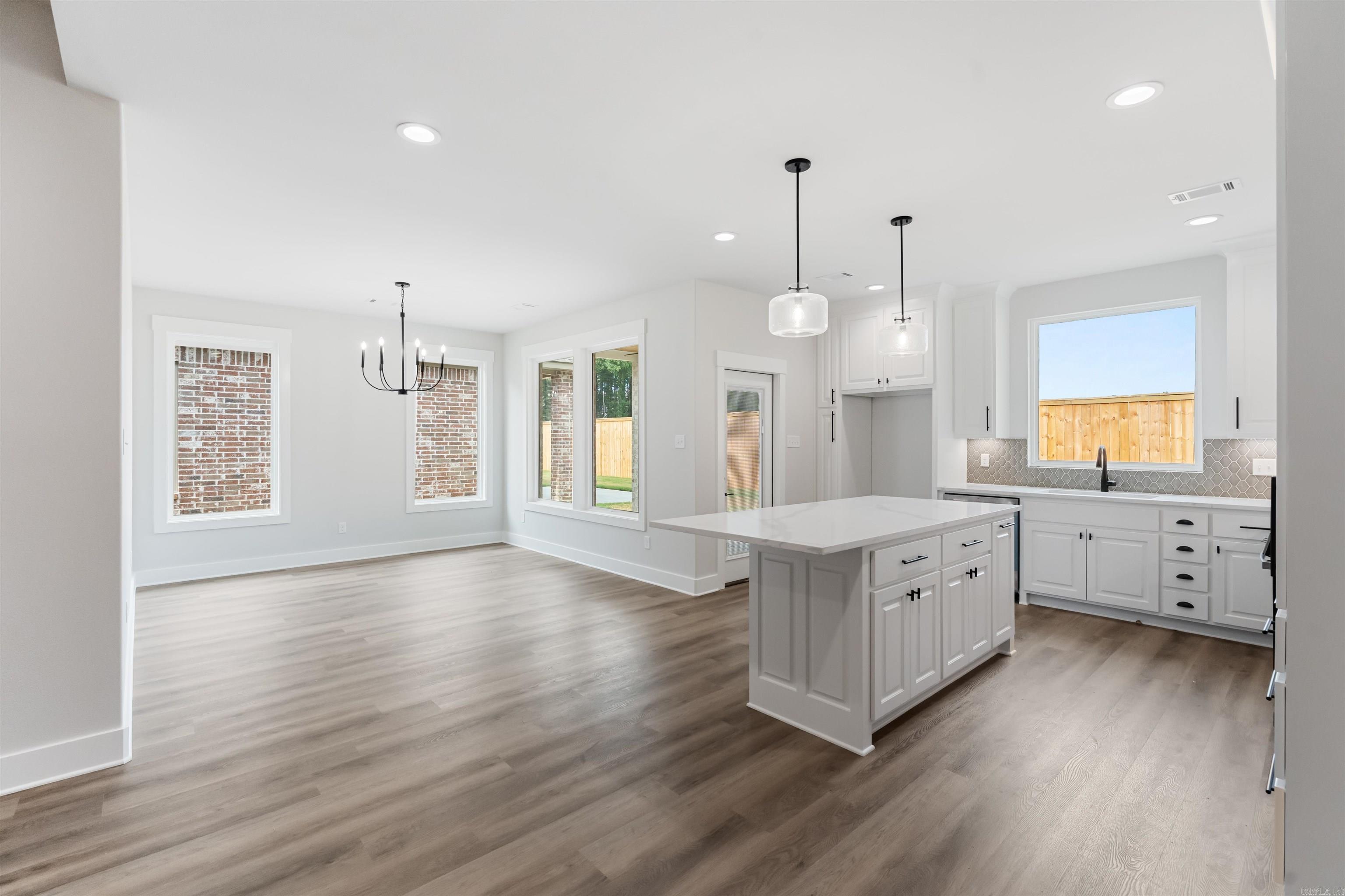 HUNTER CROSSING - Residential