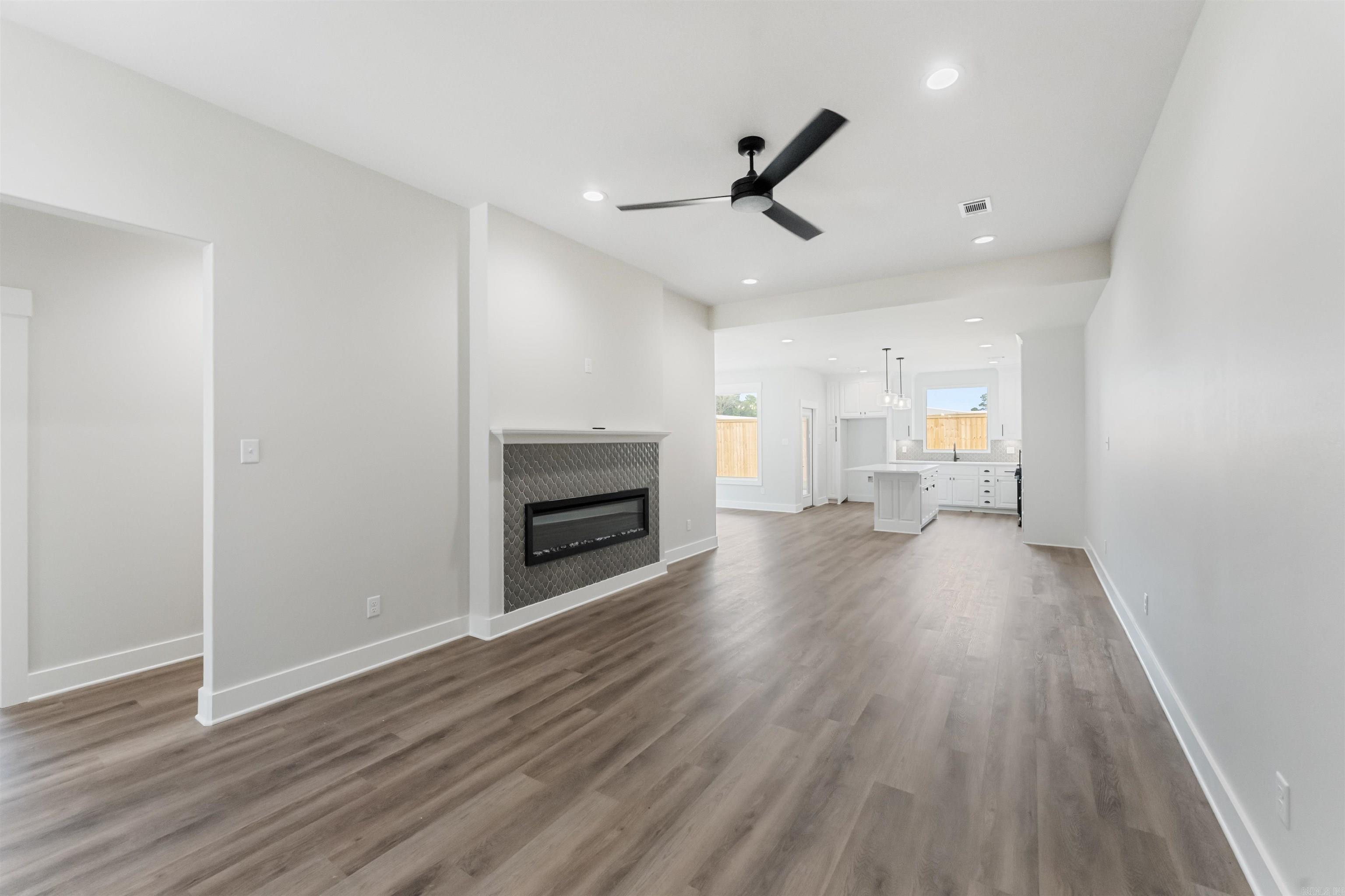 HUNTER CROSSING - Residential