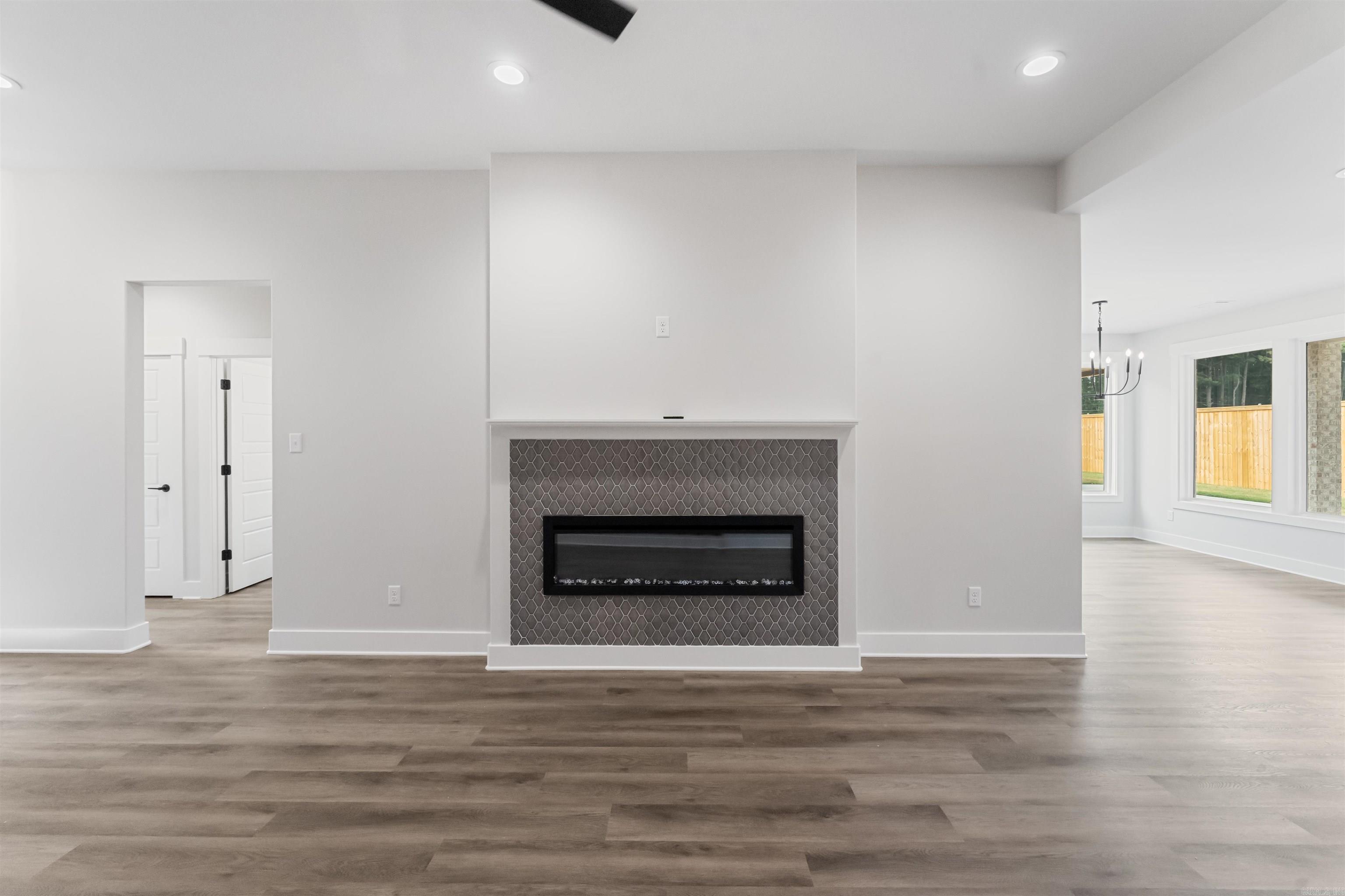 HUNTER CROSSING - Residential