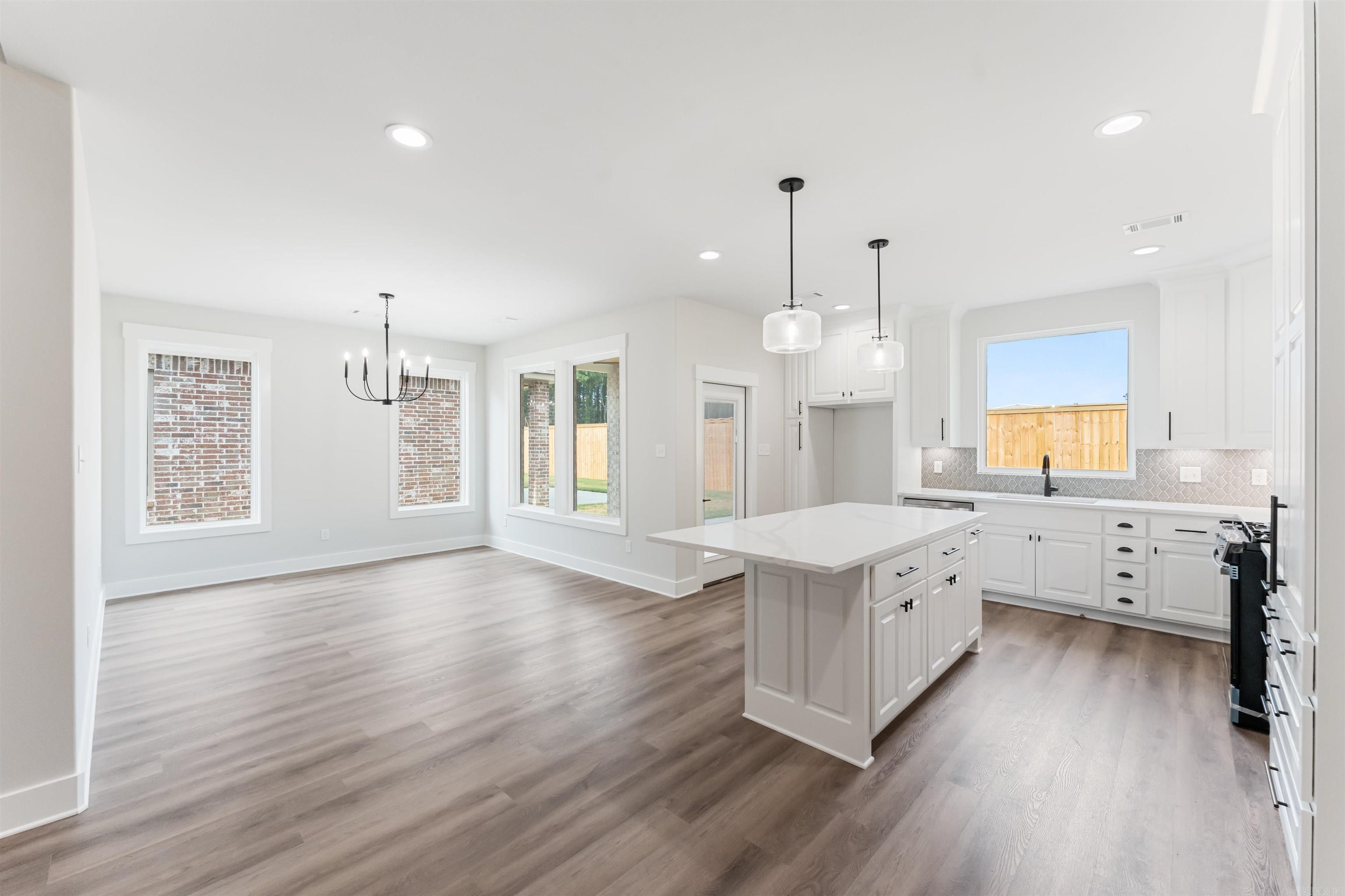 HUNTER CROSSING - Residential