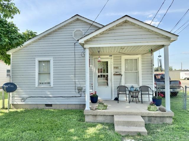 Investment opportunity in the heart of Piggott! This 2 bedroom, 1 bath home offers 752± square feet of living space on a 0.07± acre lot and is conveniently located just off Main Street, providing easy access to local shopping, dining, schools, and community amenities.  The property features a utility room, a small storage building for additional storage space, and a partially fenced yard. Recent improvements include a new roof and new mini split HVAC system, both installed in 2024, offering added value and peace of mind.  Currently tenant occupied, making this an excellent opportunity for investors seeking immediate rental income. Ask our office for more details on the current lease. Or you could buy this for your own personal home!  Contact our office for more information and terms and conditions of the auction 870-236-6117.  Please see agent remarks