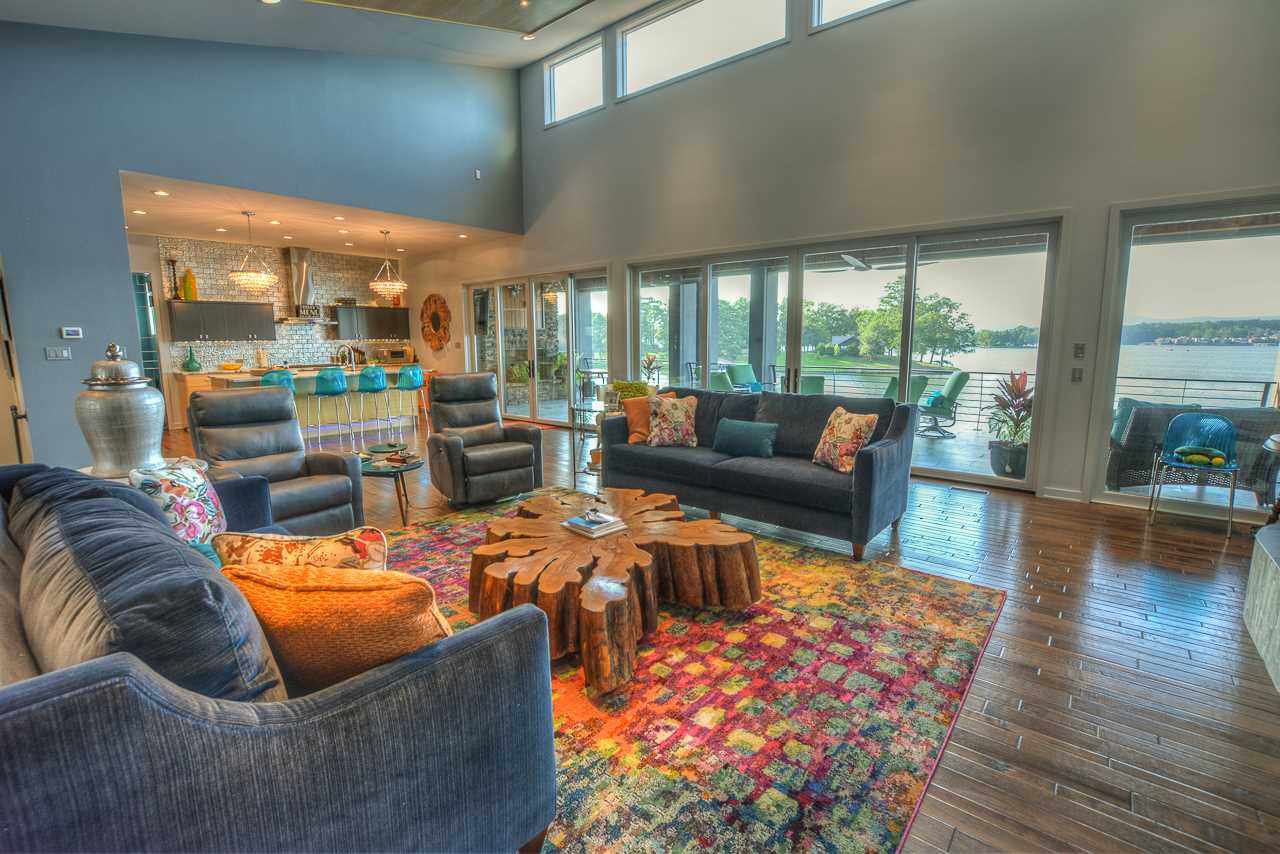 Point on Wilson Point - Residential