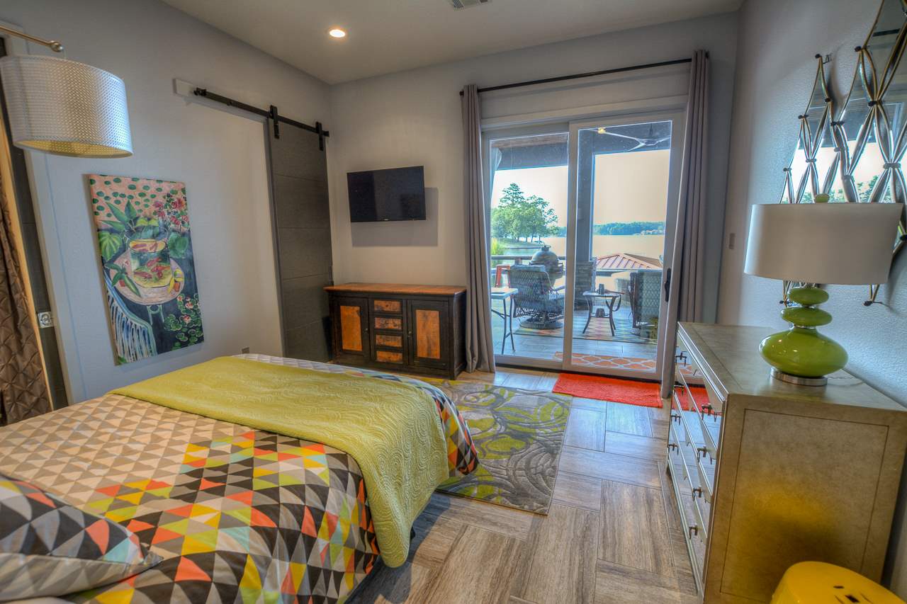 Point on Wilson Point - Residential