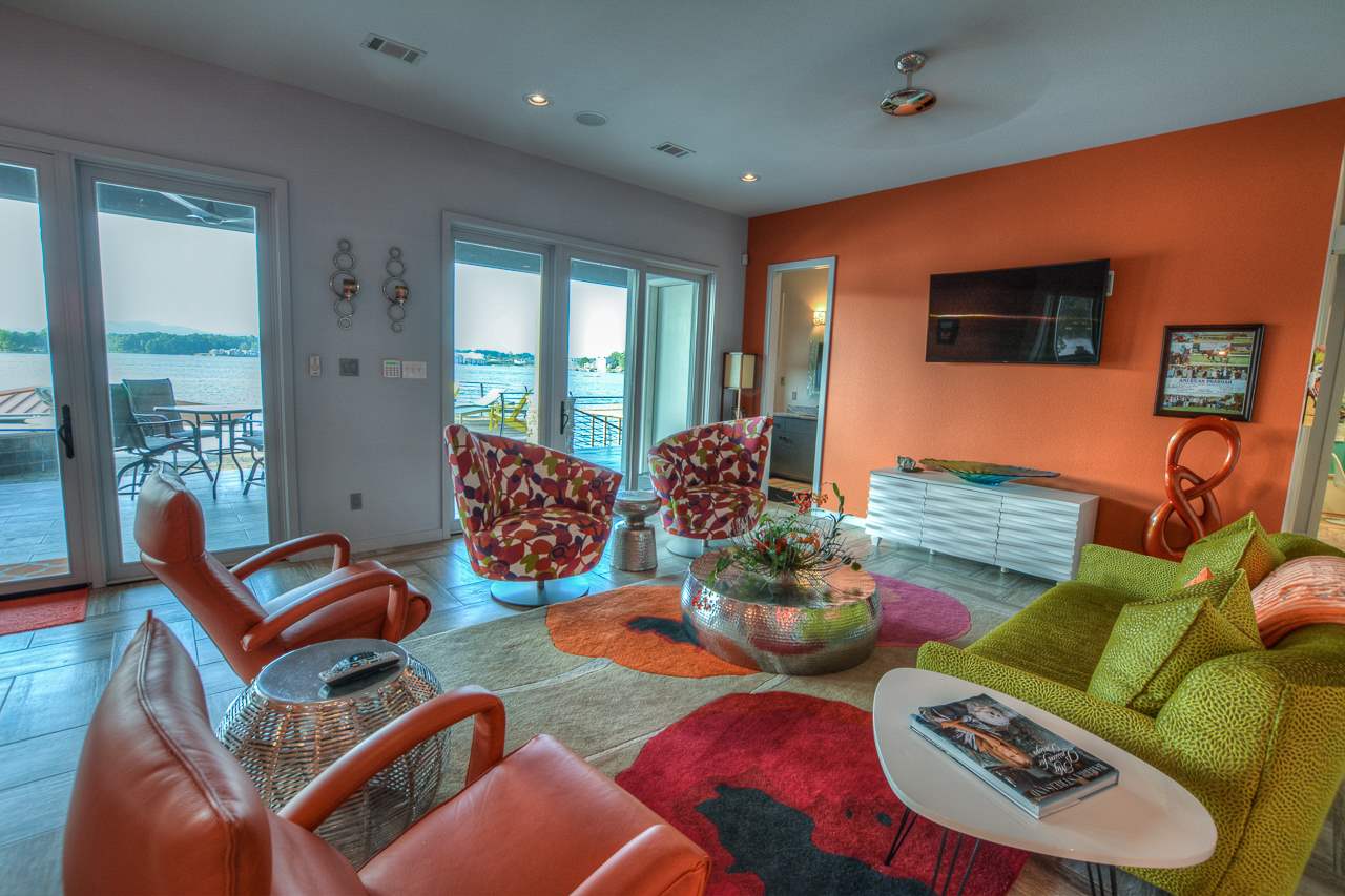 Point on Wilson Point - Residential