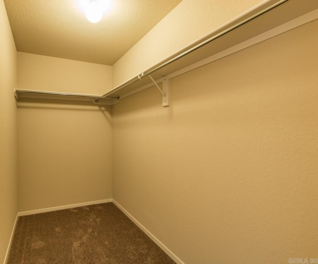 WOODLANDS EDGE - Residential