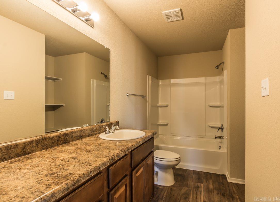 WOODLANDS EDGE - Residential