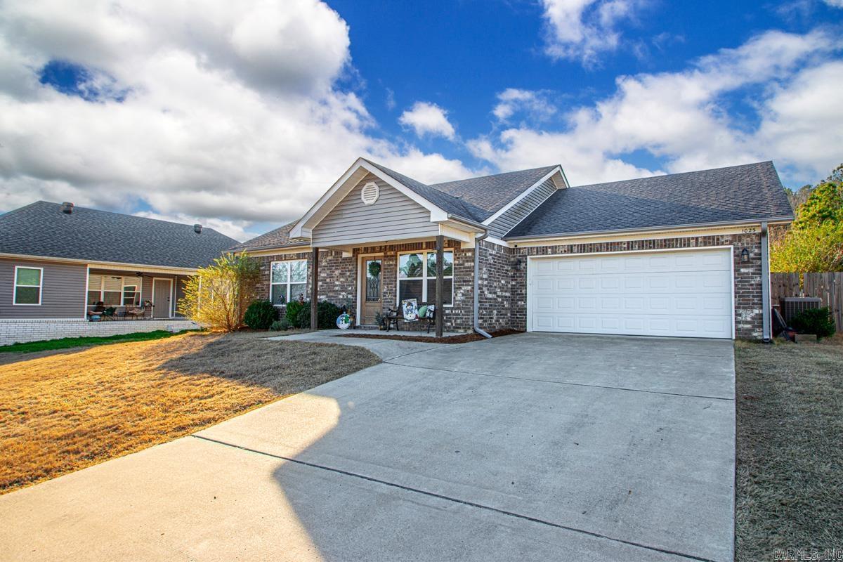 HERITAGE HEIGHTS - Residential