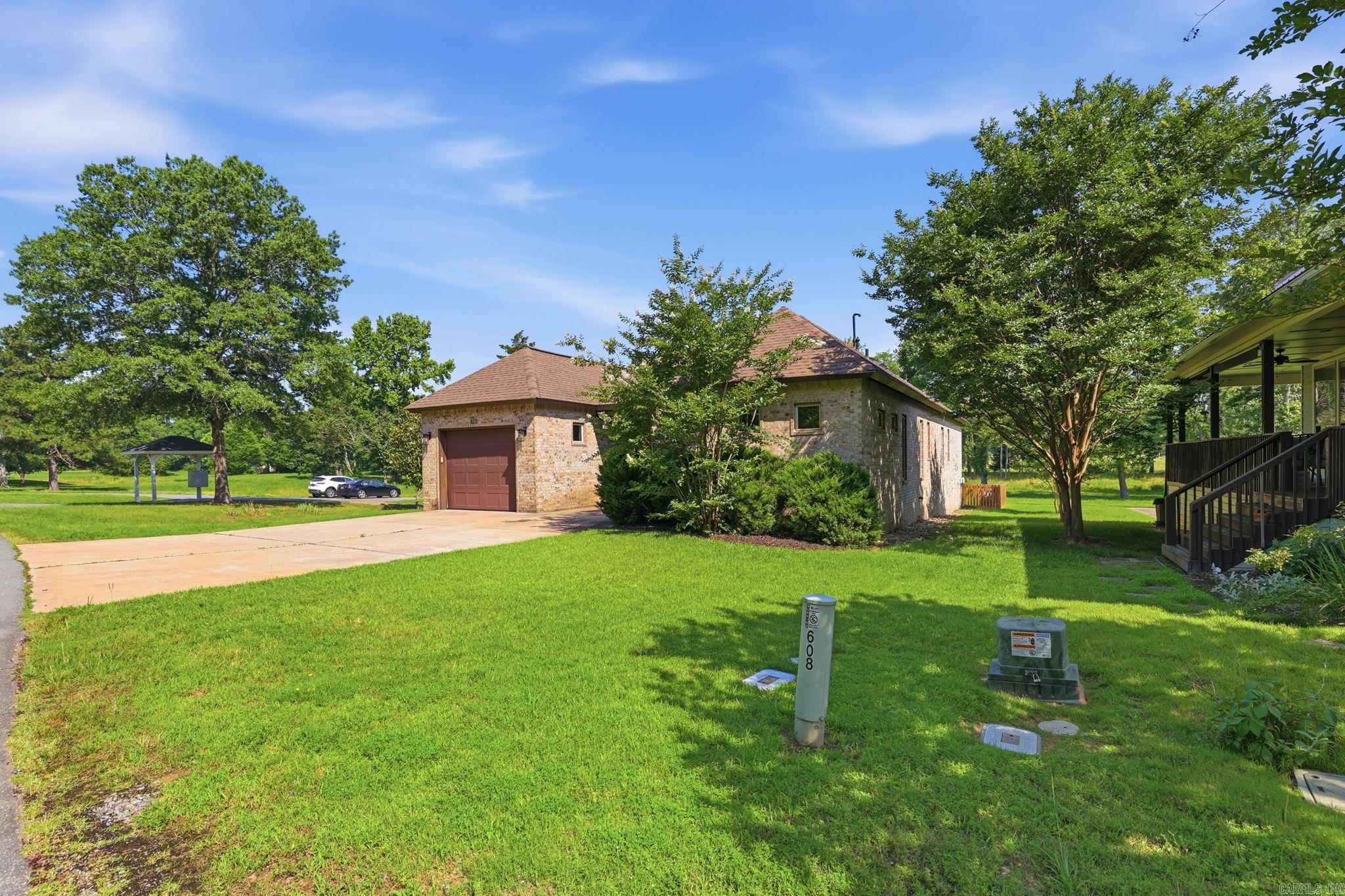 CREEK SIDE COTTAGES - Residential