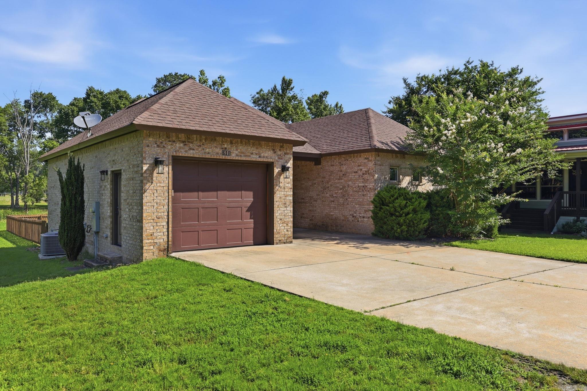 CREEK SIDE COTTAGES - Residential