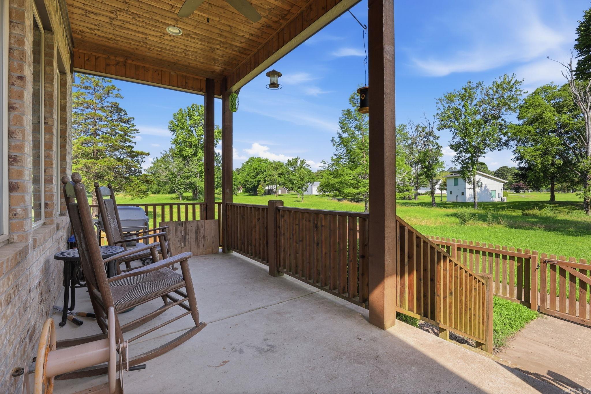 CREEK SIDE COTTAGES - Residential