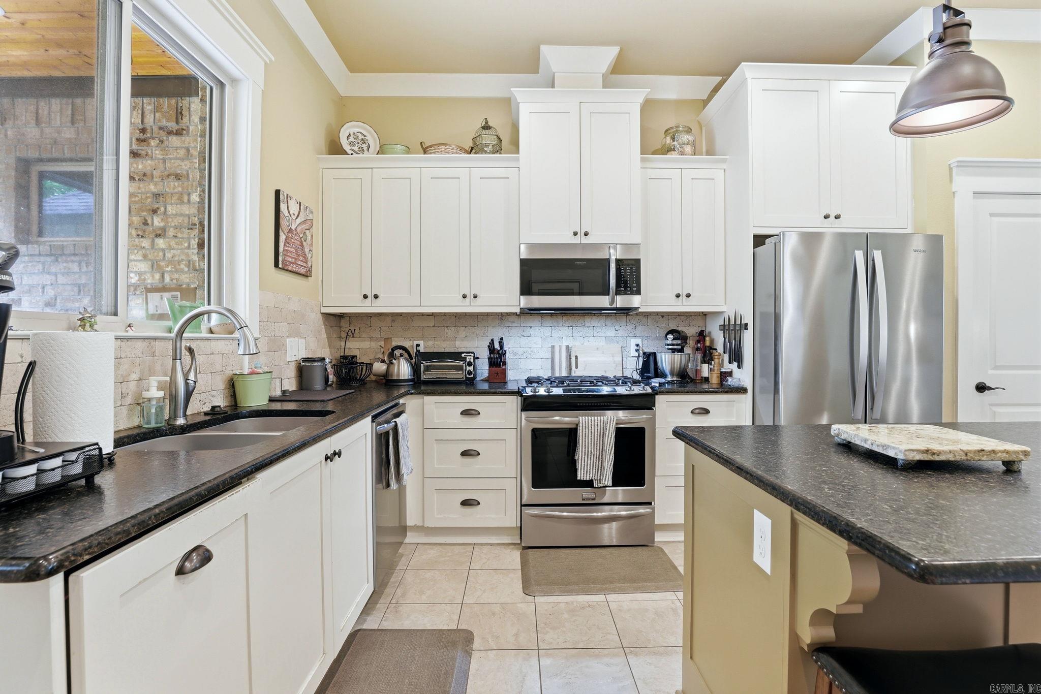 CREEK SIDE COTTAGES - Residential