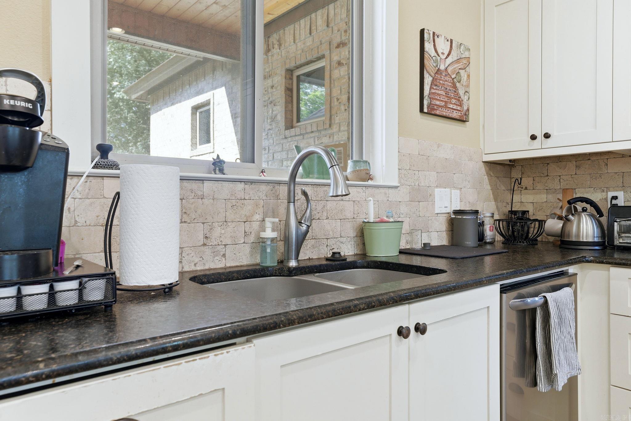 CREEK SIDE COTTAGES - Residential