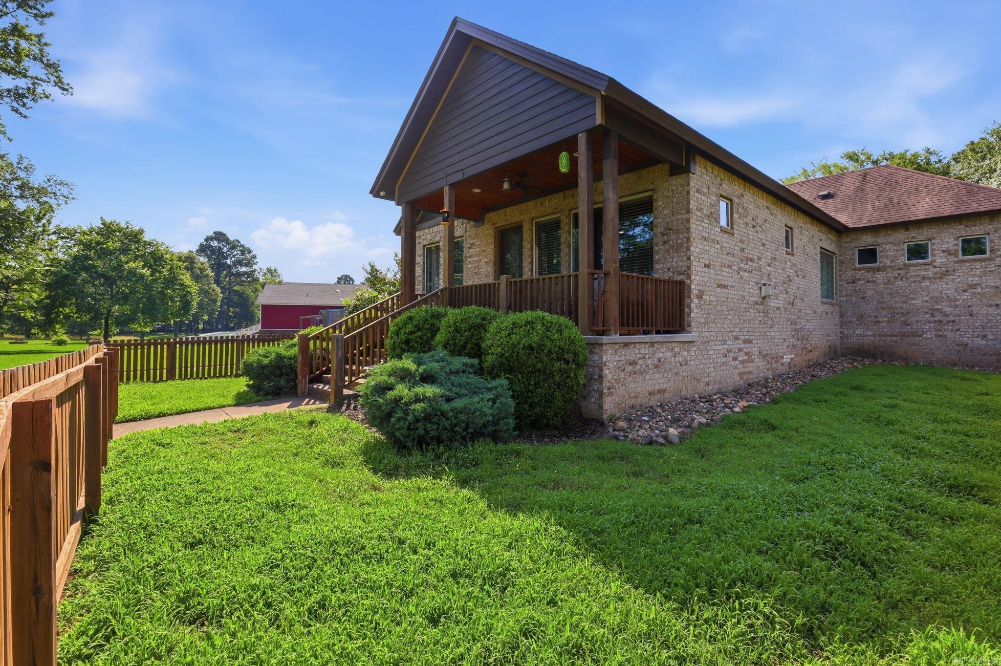 CREEK SIDE COTTAGES - Residential