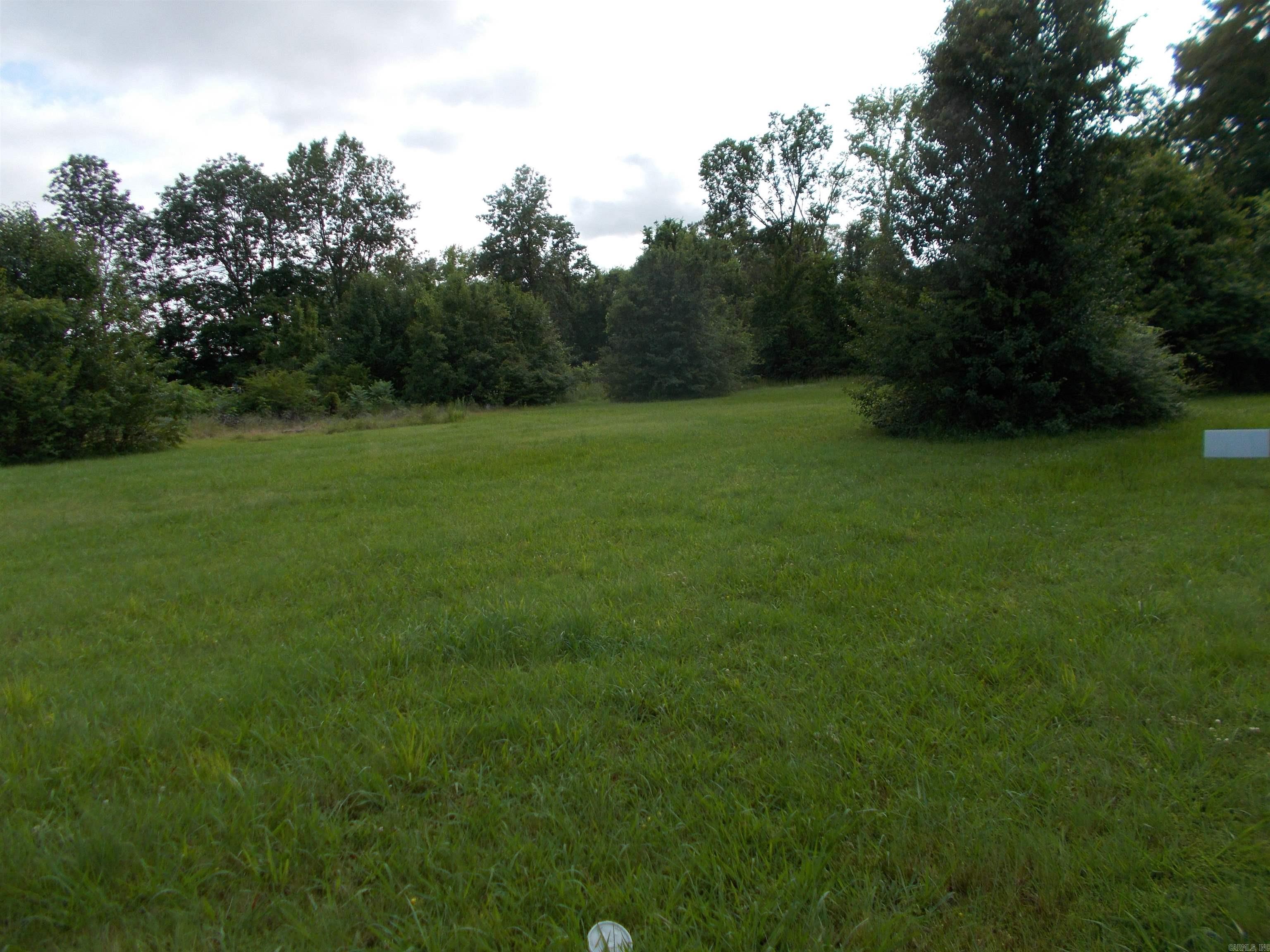 Looking for acreage with great location, you found it, approximately 3.5 acres, close to hwy 67 freeway and downtown Jacksonville. Cleared, level land....Make an offer...
